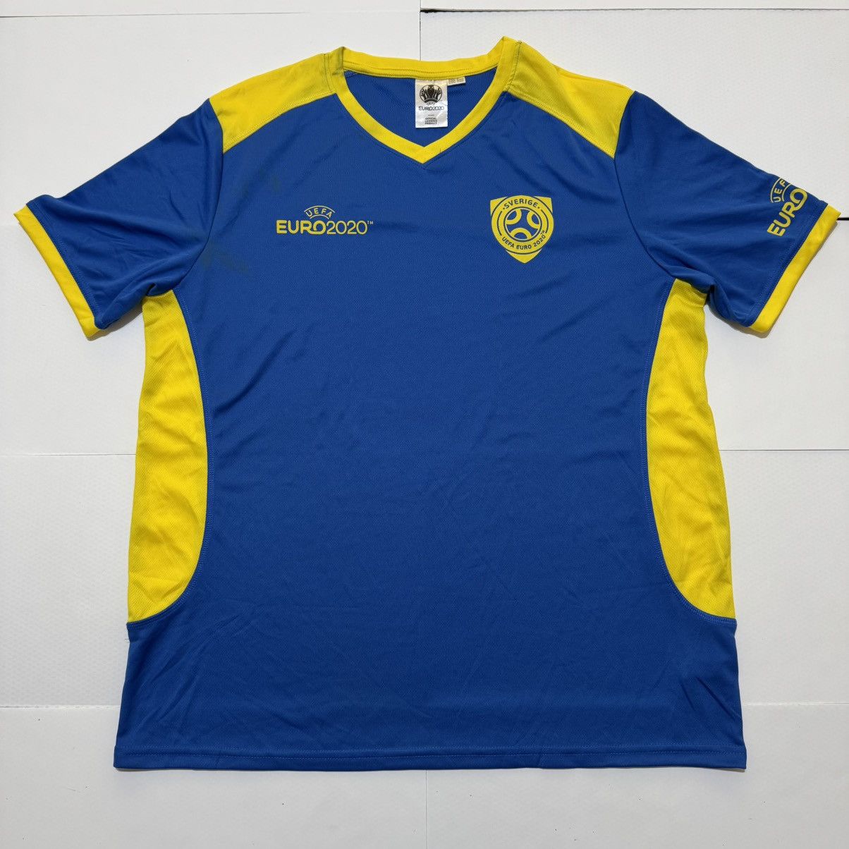 UEFA UEFA Euro 2020 Men’s Football Jersey Soccer Sweden Sverige Size US XL / EU 56 / 4 - 1 Thumbnail