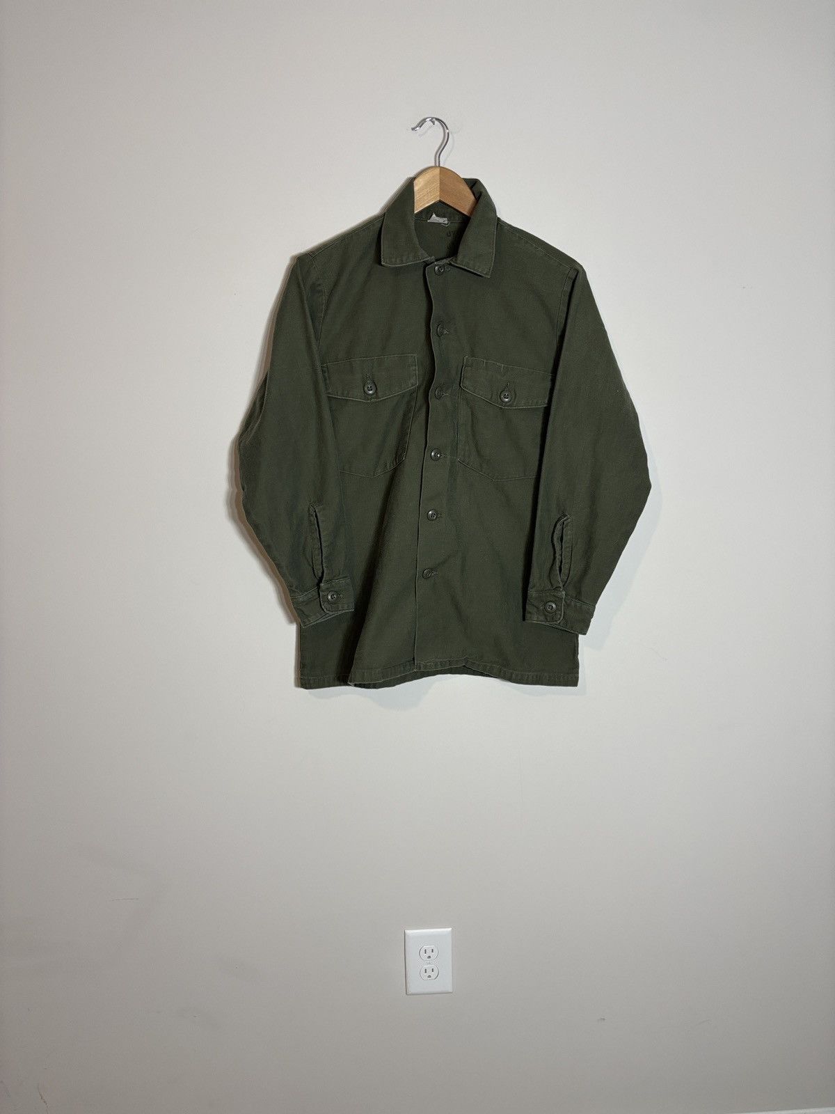 Vintage Vintage 60s/70s Vietnam US Military OG107 Fatigue Shirt Size US M / EU 48-50 / 2 - 1 Thumbnail
