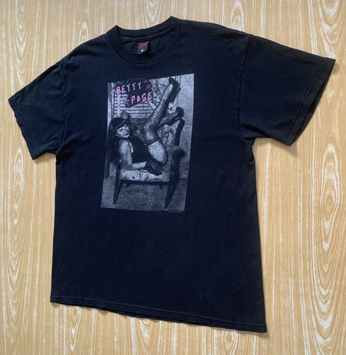 Fashion Victim Vintage 90’s Betty Page x Fashion Victim T Shirt Size US L / EU 52-54 / 3 - 4 Thumbnail