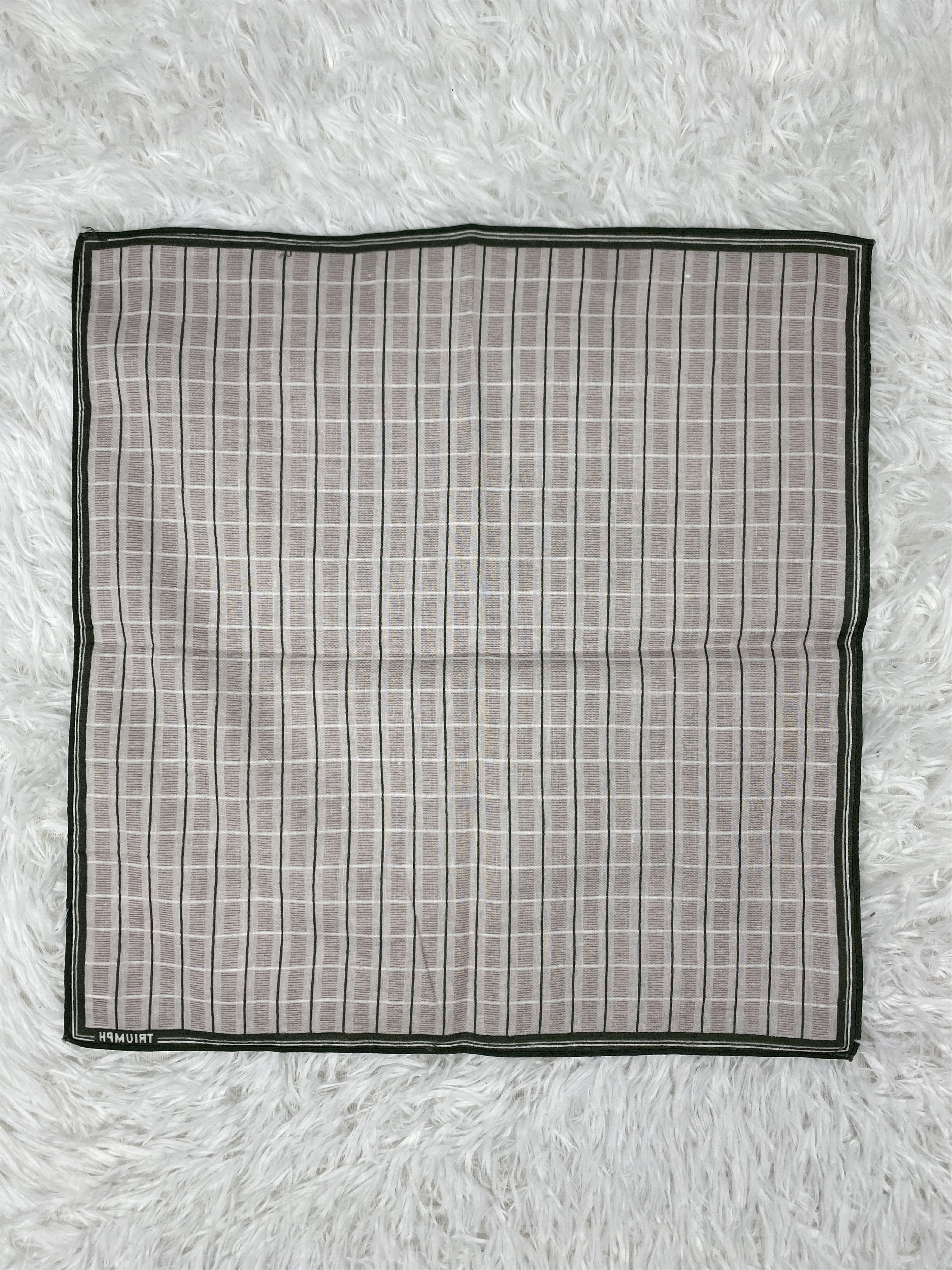 Vintage Vintage Triumph Handkerchief Neckerchief PH0663 Size ONE SIZE - 4 Thumbnail