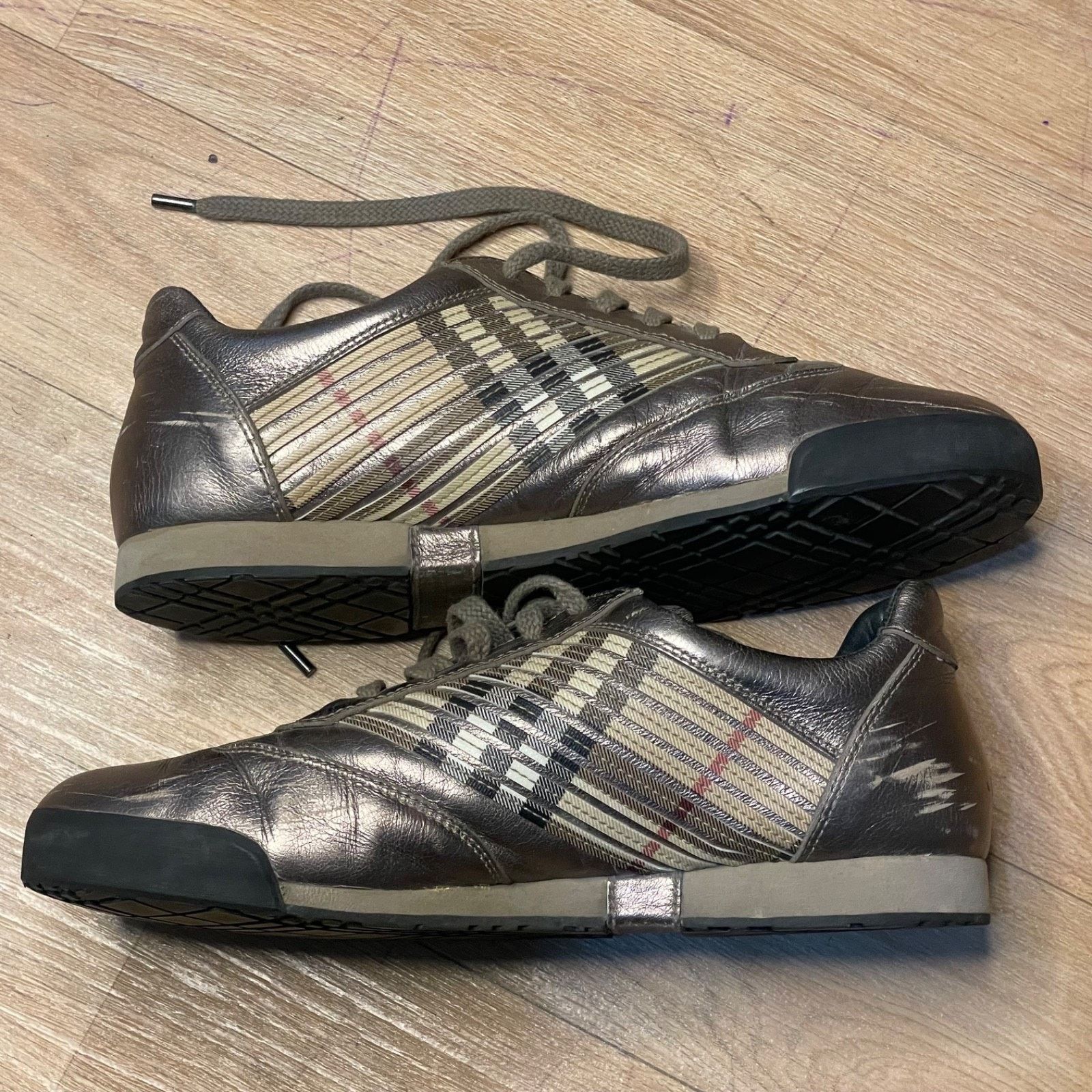 Burberry BURBERRY SHOES SNEAKERS WOMENS Nova check GOLD Leather Size US 9 / IT 39 - 4 Thumbnail
