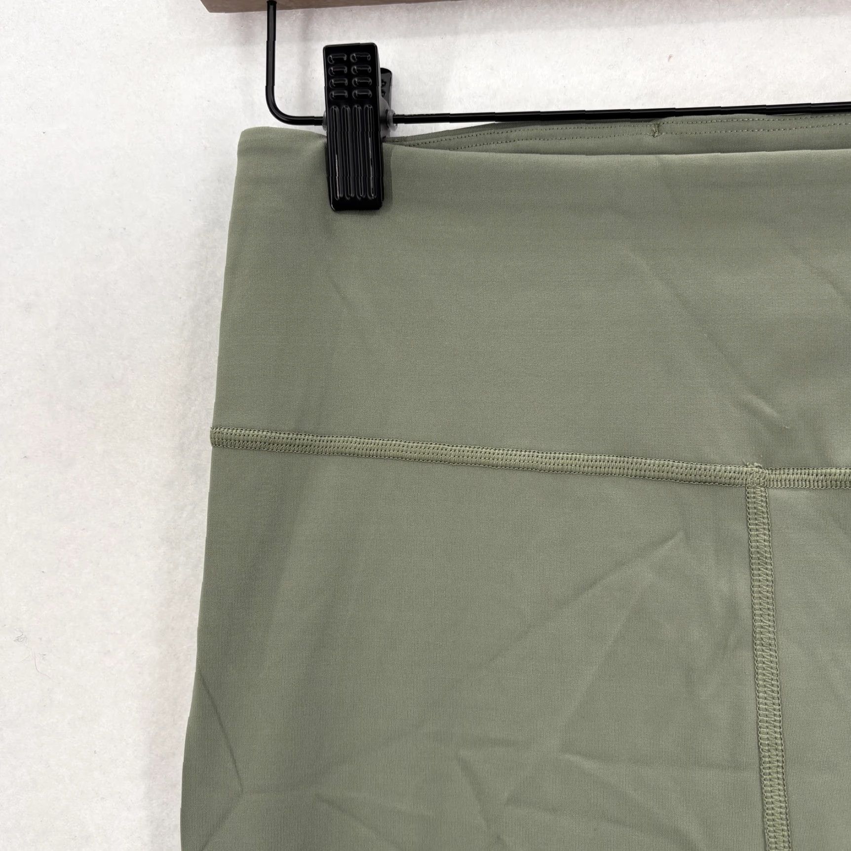Athleta Athleta Leggings Womens Small Green Pockets 7/8 Tight Stash Pocket Gym & Training Size 28" / US 6 / IT 42 - 3 Thumbnail