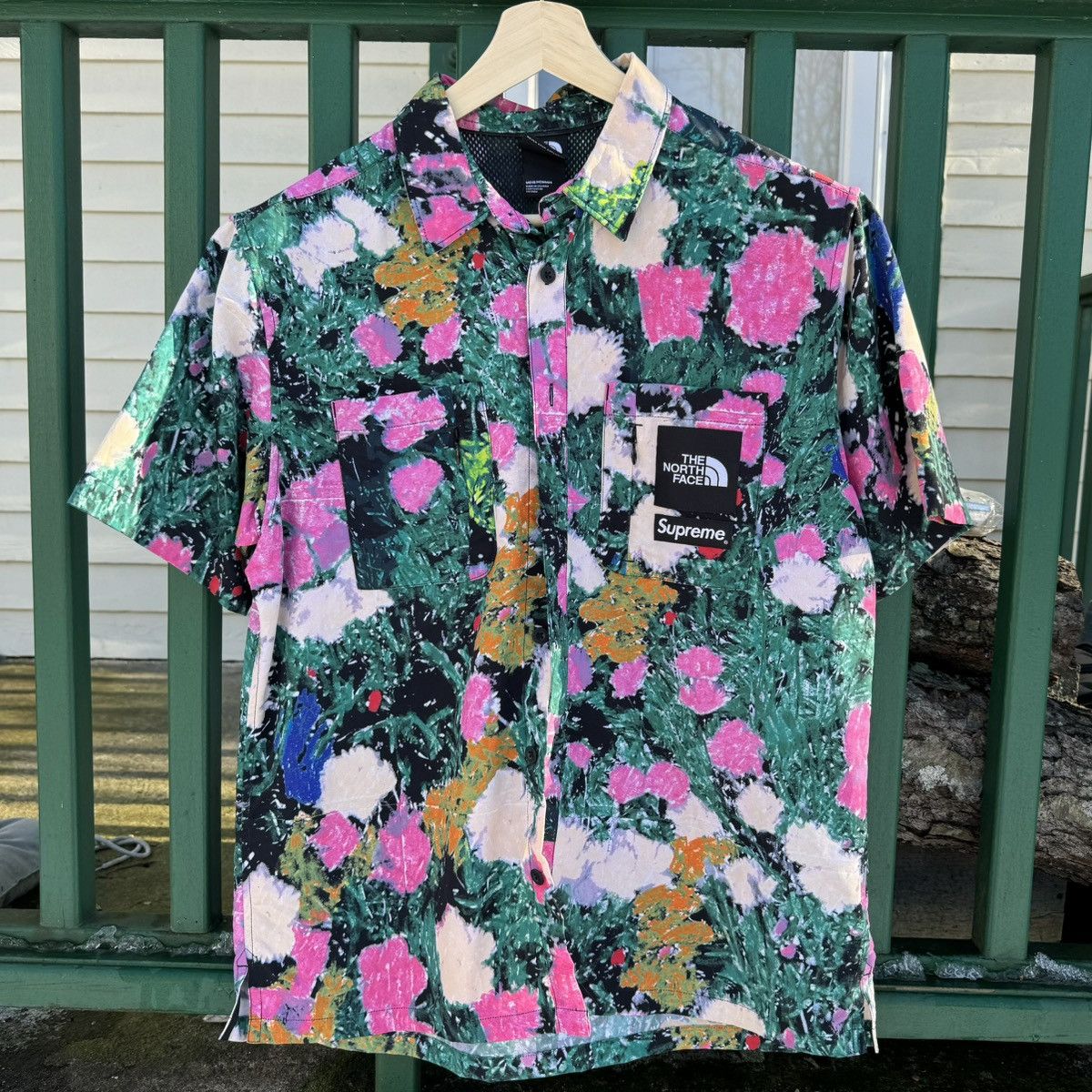 Supreme Supreme/The North Face Trekking S/S Shirt Flowers