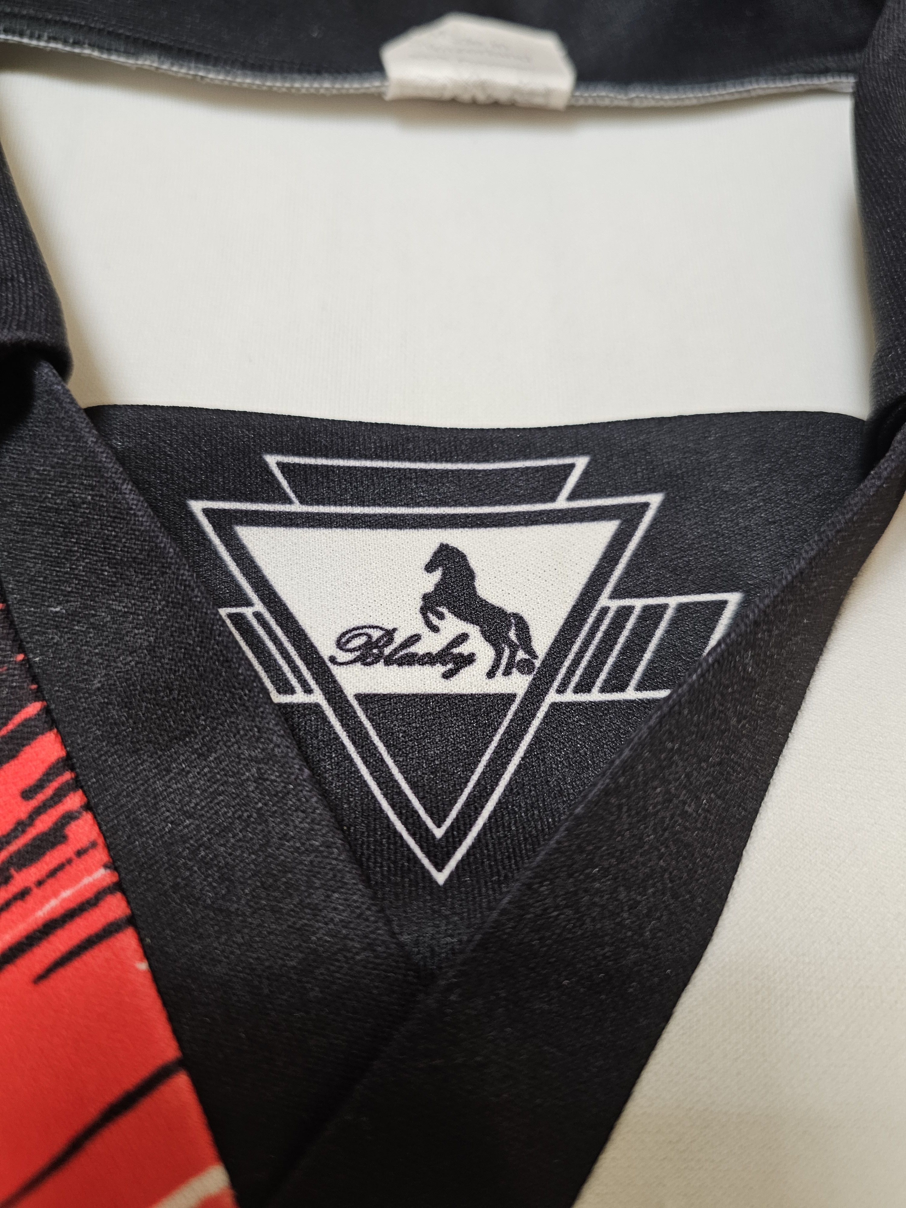 Vintage SWITZERLAND 90s BLACKY VINTAGE JERSEY FOOTBALL SOCCER Size US S / EU 44-46 / 1 - 5 Thumbnail