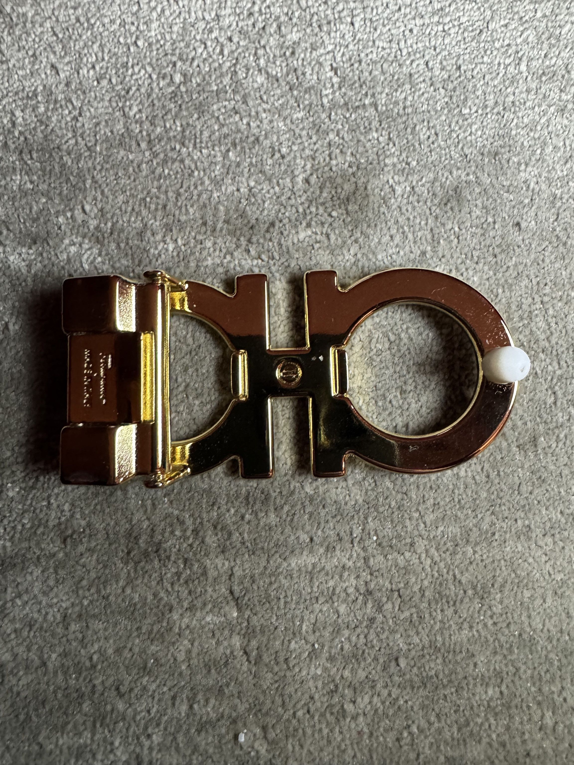 Salvatore Ferragamo Salvatore Ferragamo black leather belt with gold buckle Size 40 - 3 Thumbnail