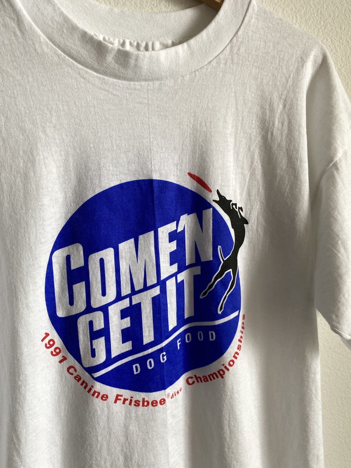 Vintage Vintage 90s Dog Frisbee Championship Single Stitch Tee Size US L / EU 52-54 / 3 - 4 Thumbnail