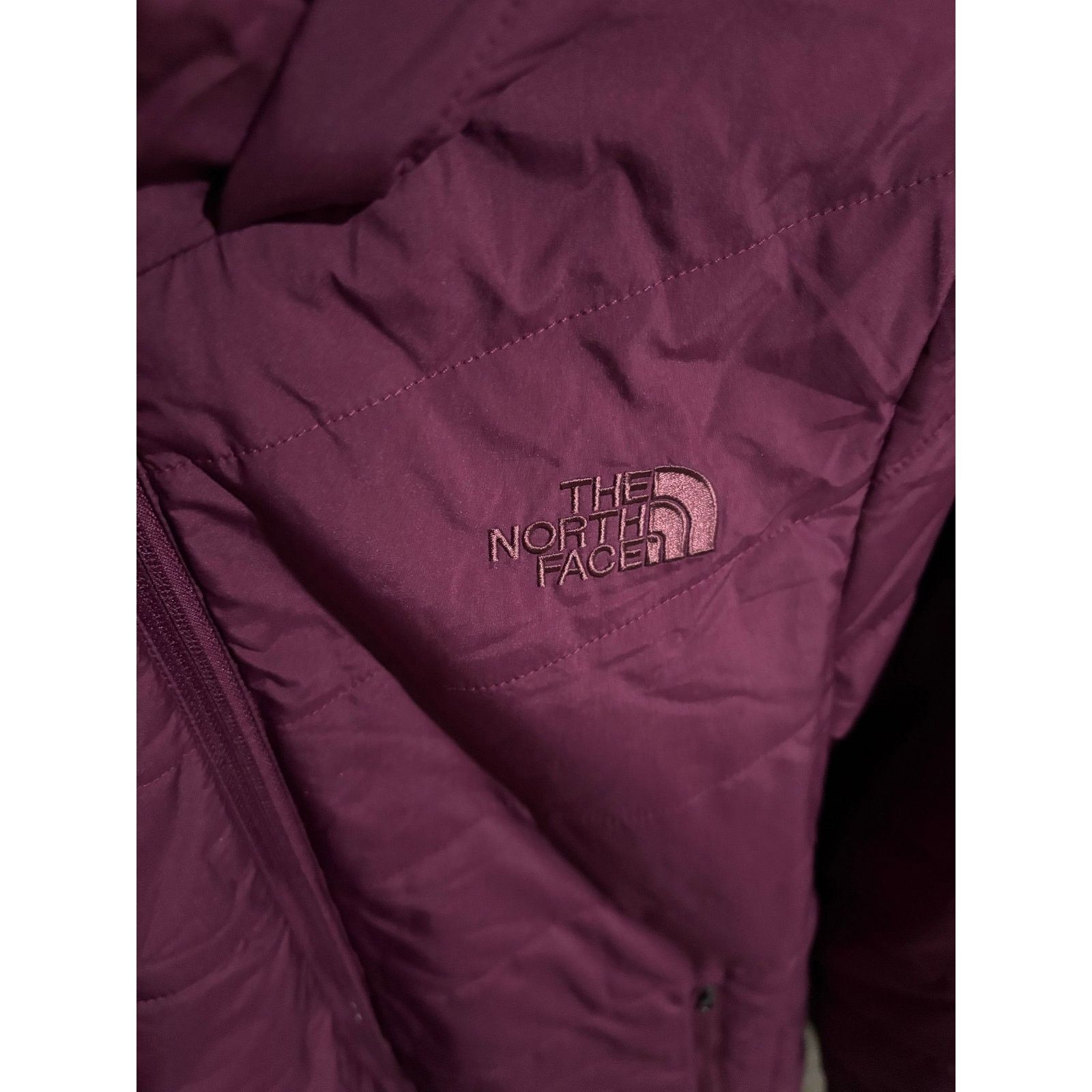 The North Face NEW SZ M - Woman's North Face Puffer Coat, Plum Size M / US 6-8 / IT 42-44 - 2 Thumbnail