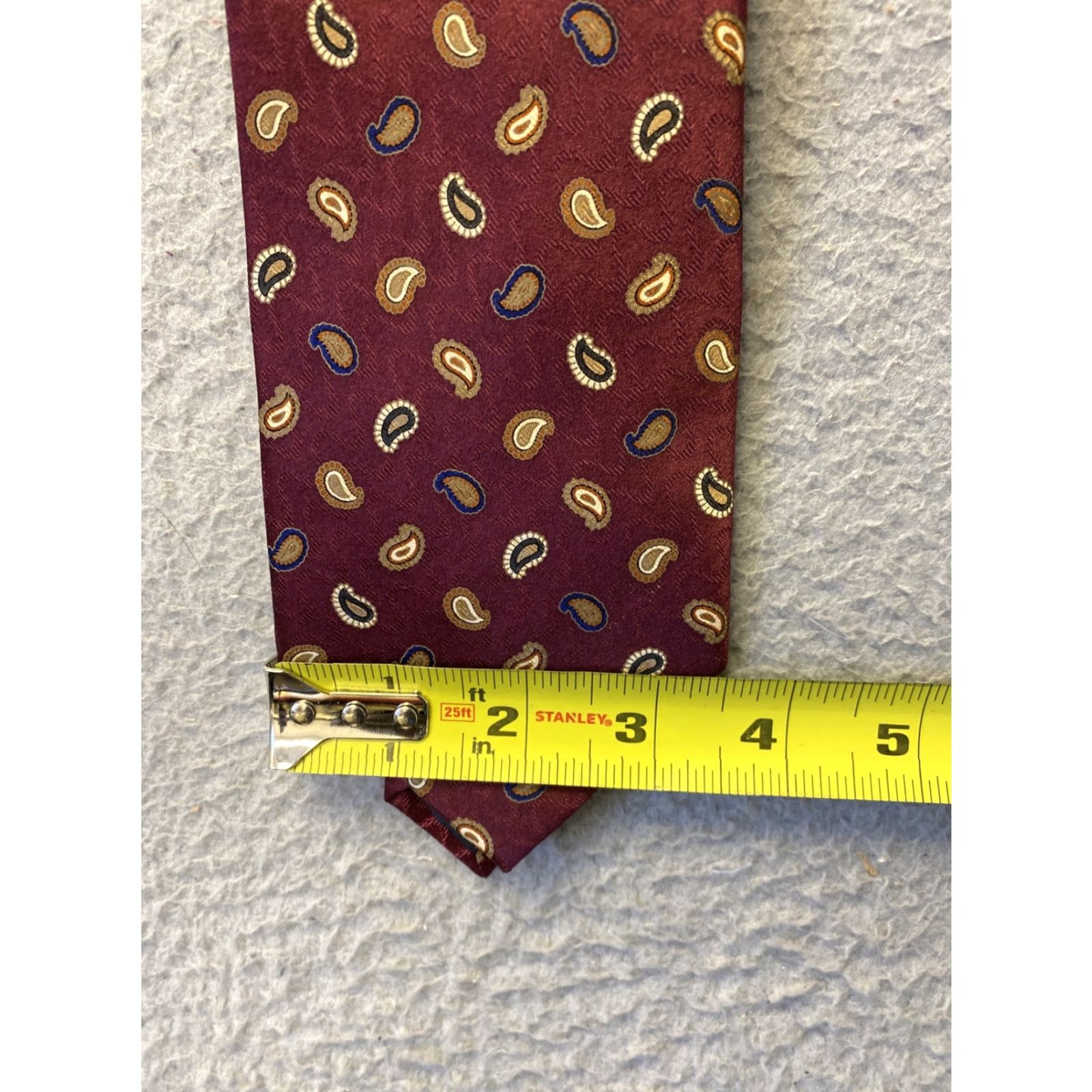 Jos. A. Bank JOS.A.BANK Silk Tie Red Geometric Executive Collection One Size Mens Size ONE SIZE - 2 Thumbnail