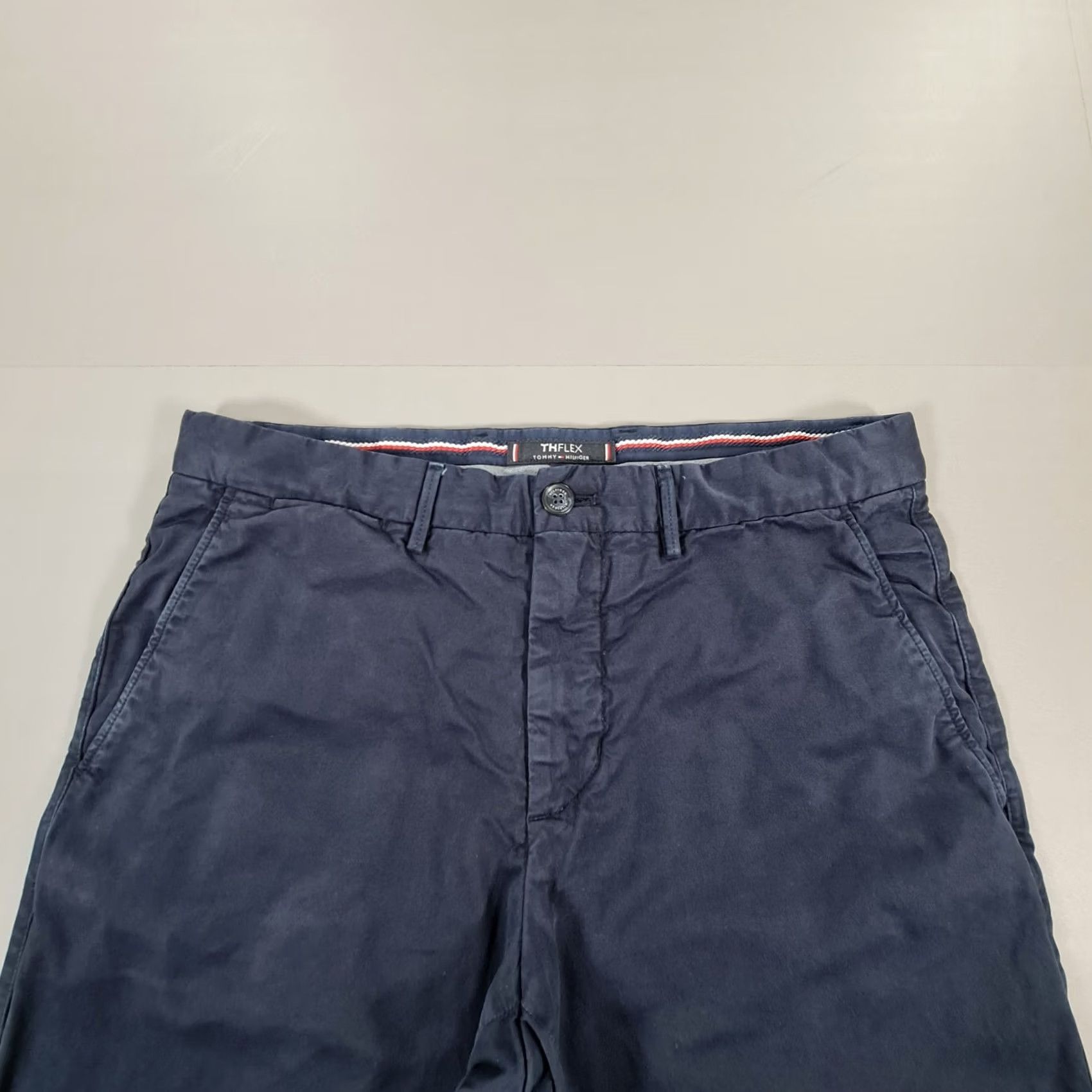 Tommy Hilfiger VINTAGE Tommy Hilfiger Mens Chino Trousers Navy Blue W33 L32 Hampton Slim Stretch Pants Size US 33 - 2 Thumbnail