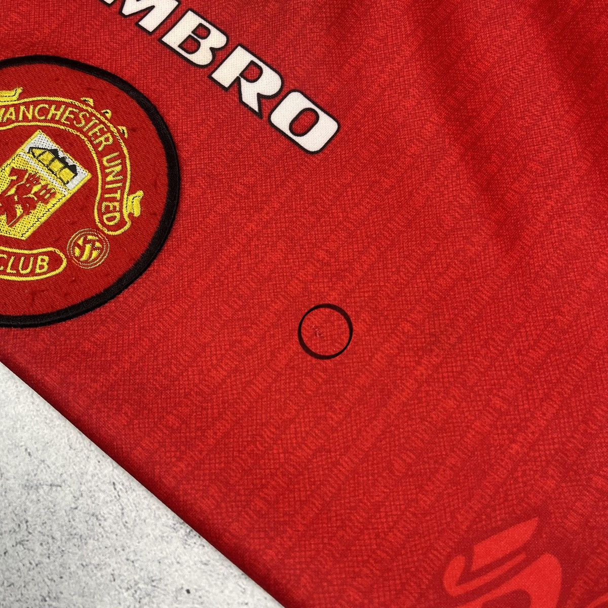 Umbro Vintage Umbro Manchester United Sharp home jersey 1996/98 Size US S / EU 44-46 / 1 - 17 Thumbnail