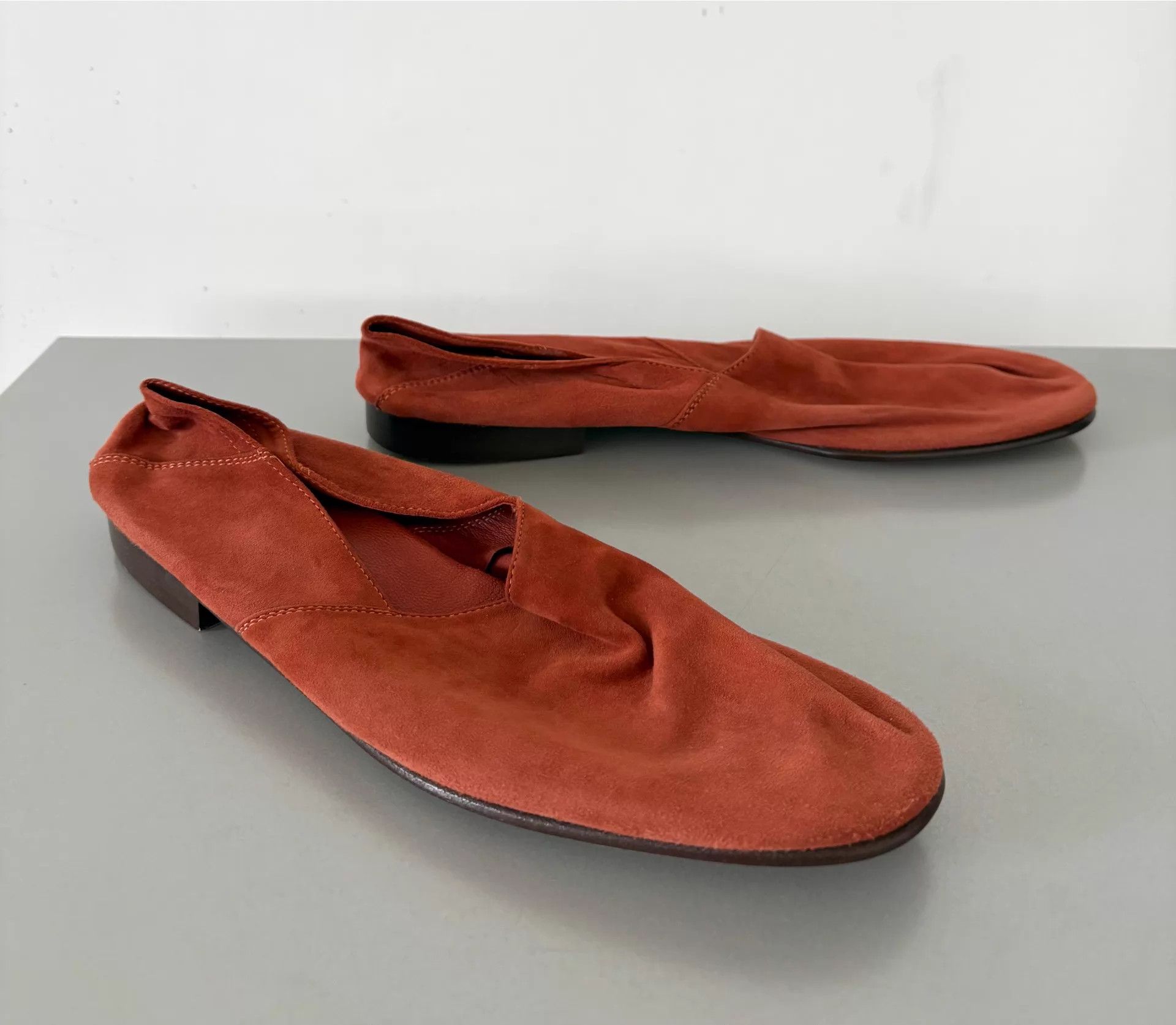 Mr. Junko Mr.Hare Men's Suede Pointed Toe Loafer 7 US Unworn Size US 7 / EU 40 - 2 Thumbnail