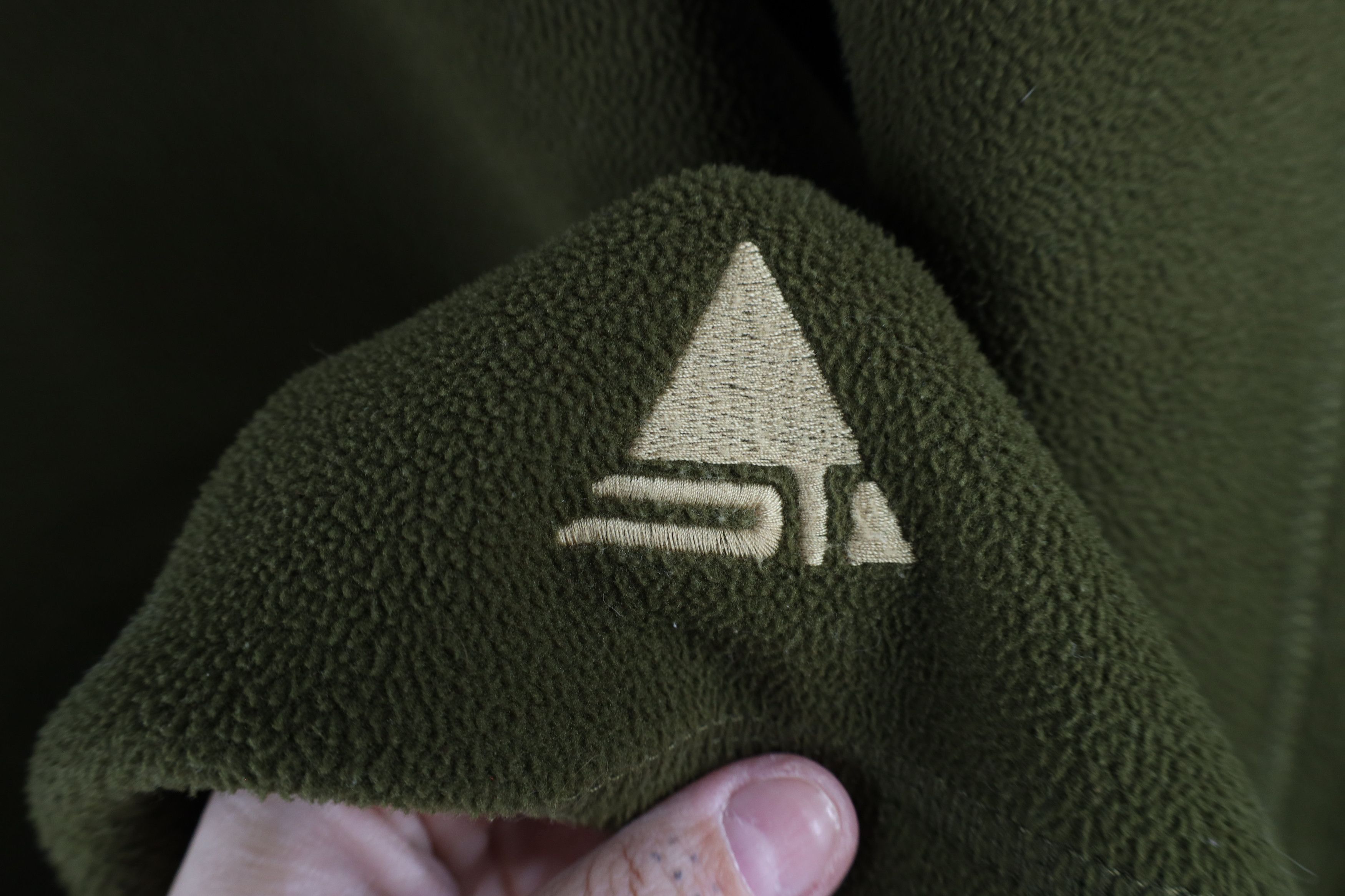 Levi's × Vintage Vintage Y2K 2002 Levis Silvertab V-Neck Sweater Olive Green Size US L / EU 52-54 / 3 - 4 Thumbnail
