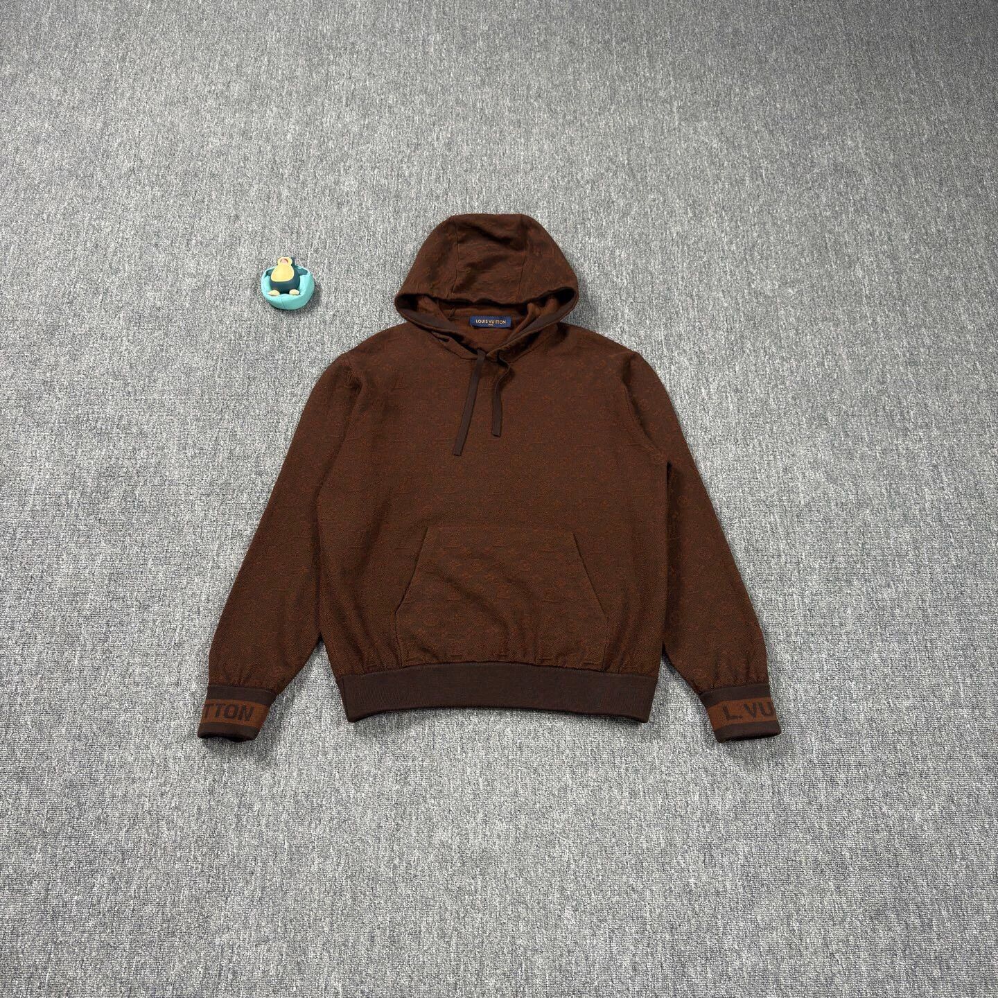 Louis Vuitton LV Brown terry cloth print hooded sweatshirt Size US M / EU 48-50 / 2 - 1 Thumbnail