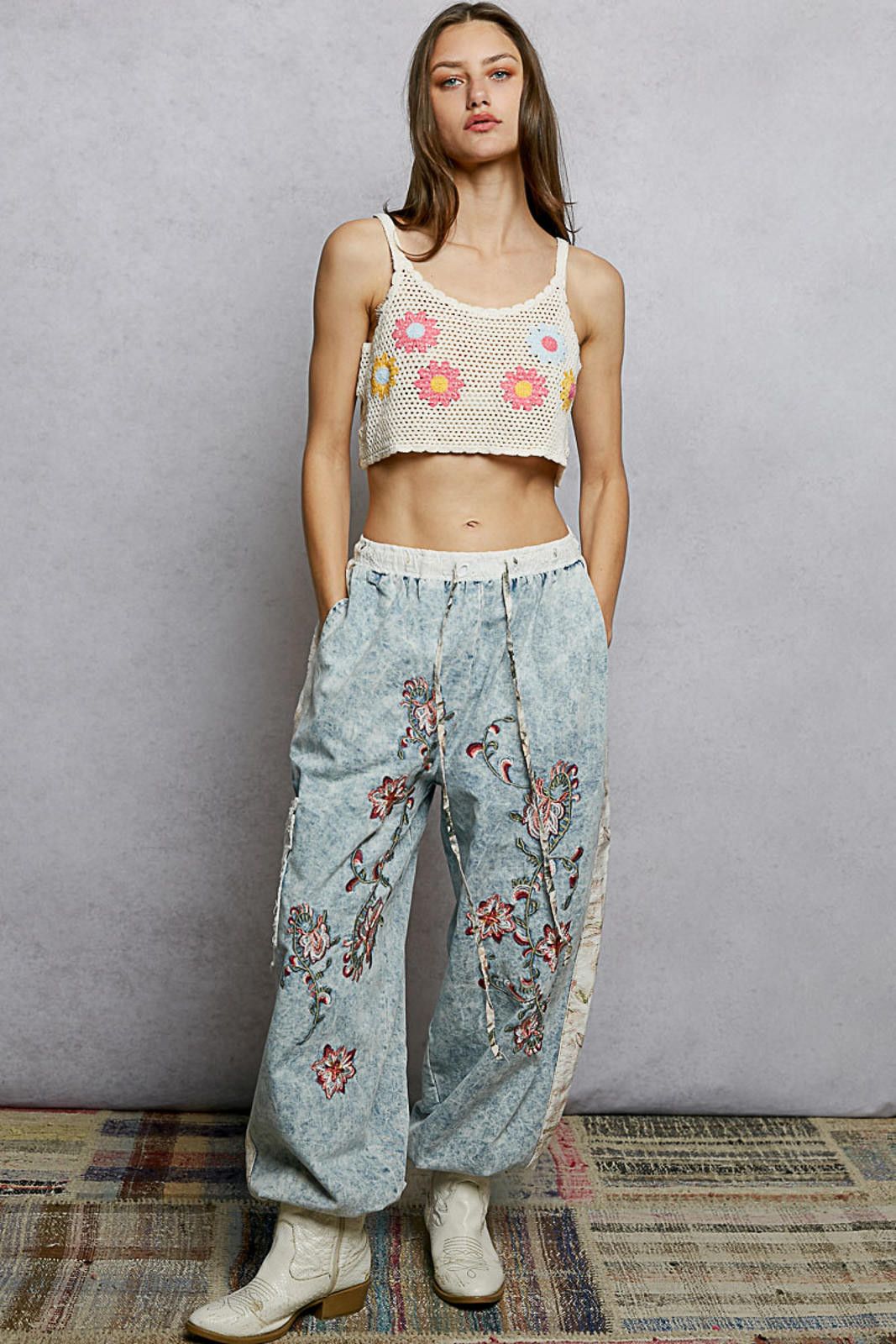 Other POL U-Neck Cropped Crochet Cami with Floral Embroidered OSFM Size ONE SIZE - 5 Thumbnail