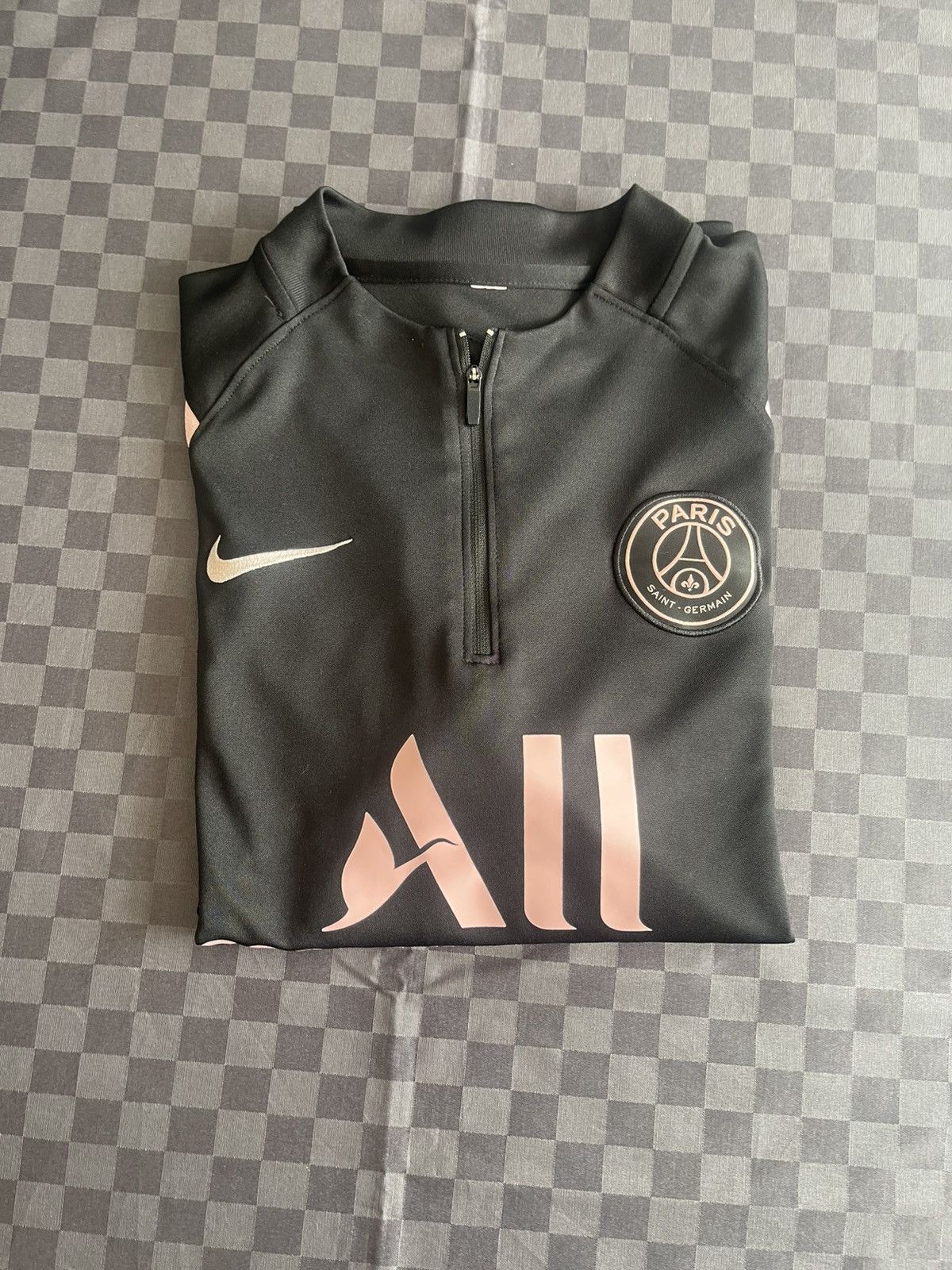 Nike Paris-Saint-Germain tracksuit, black and pink size m Size US 40 / EU 56 - 6 Thumbnail
