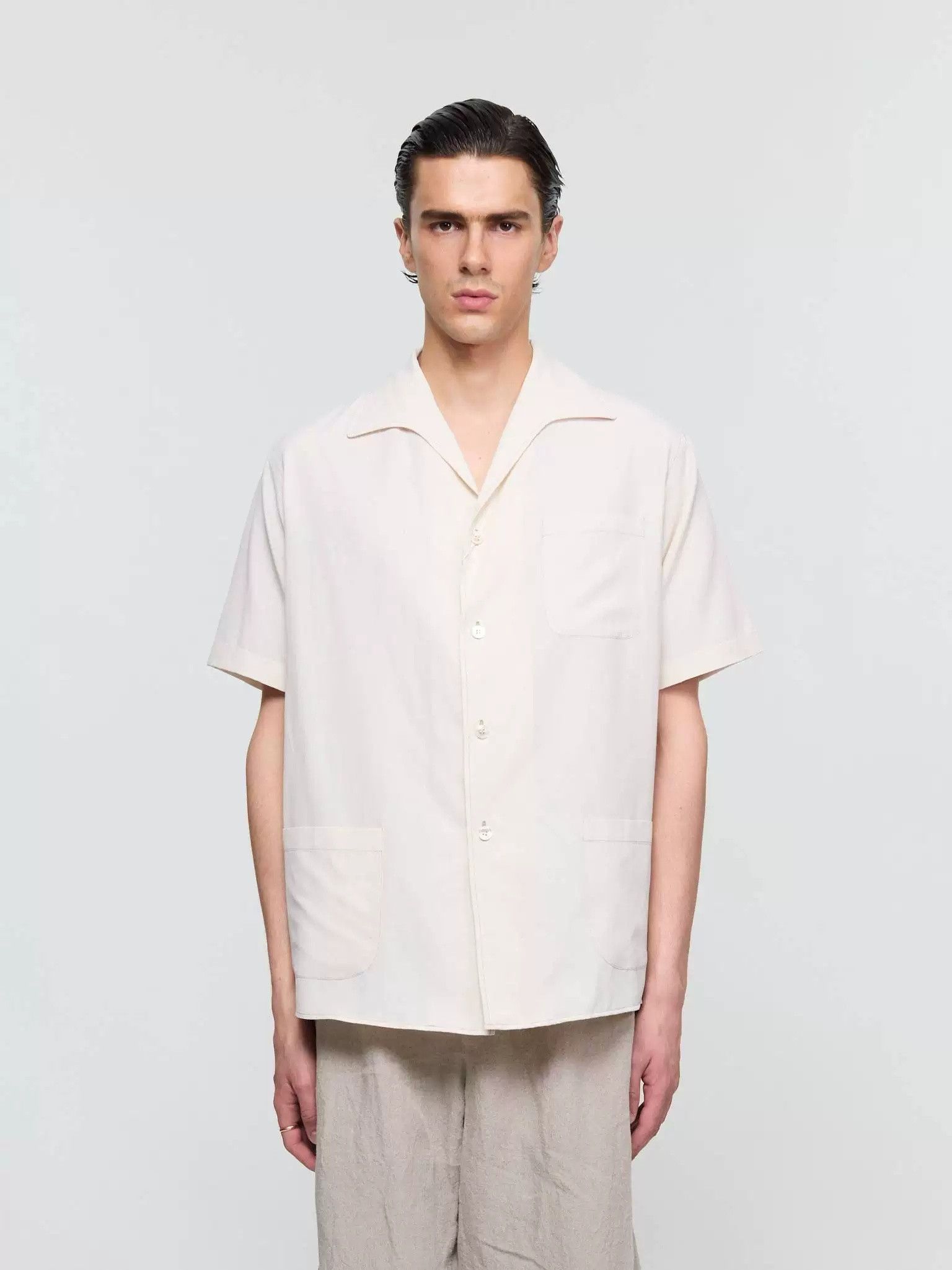 Maison Margiela Maison Margiela White Short-Sleeve Shirt Size US M / EU 48-50 / 2 - 8 Thumbnail