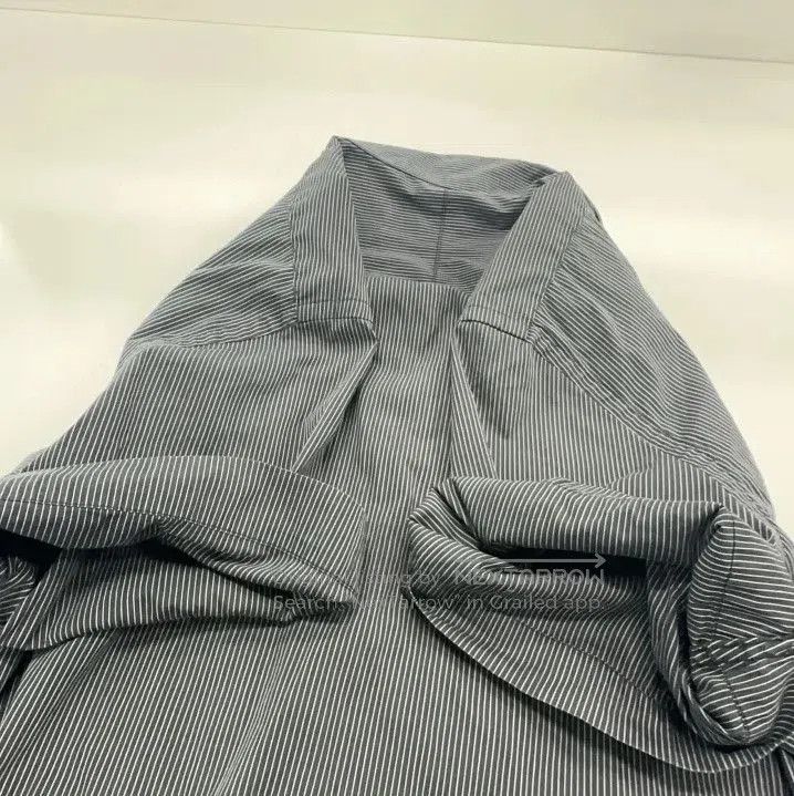 Givenchy Givenchy Striped Short. Size US M / EU 48-50 / 2 - 9 Thumbnail