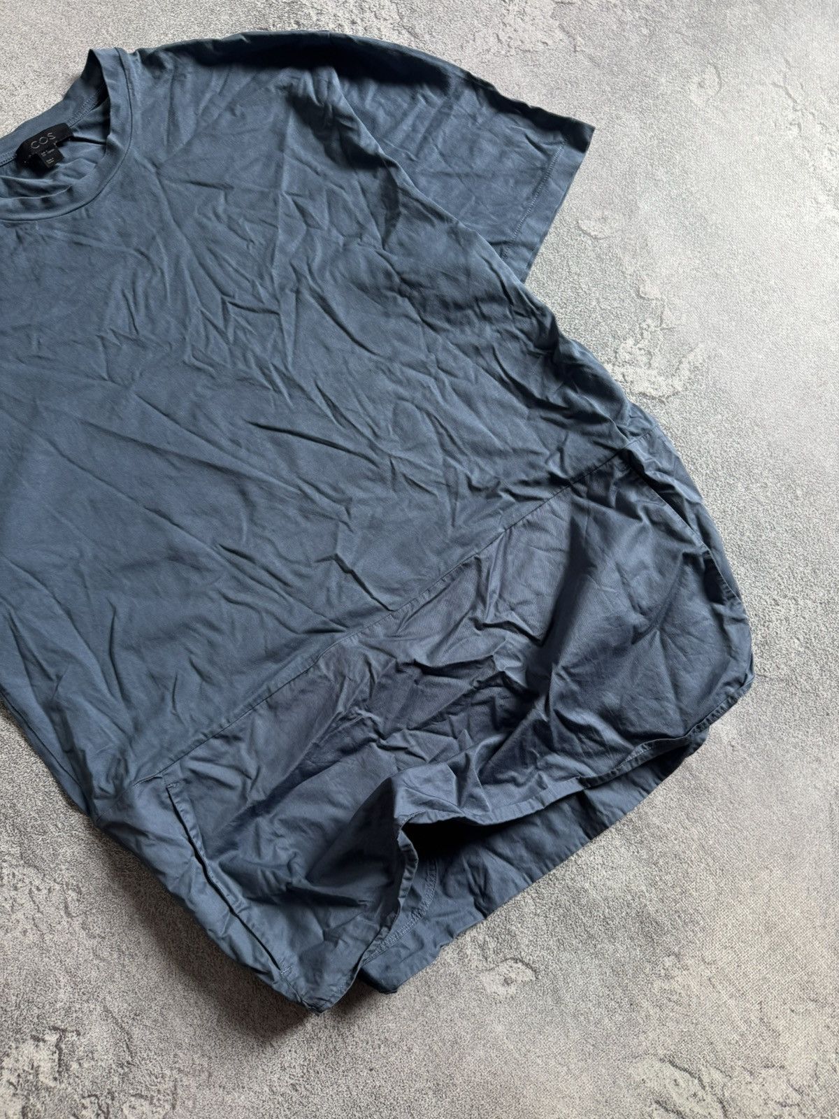 Cos COS S/size Tee Tshirt basic minimalism casual Size S / US 4 / IT 40 - 3 Thumbnail