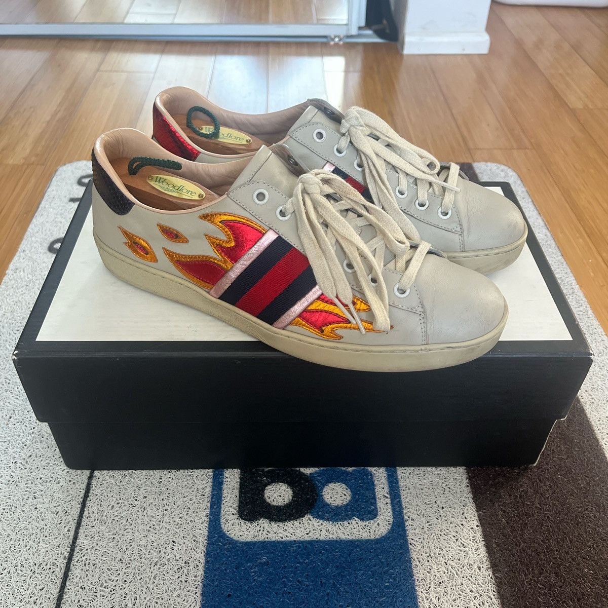 Gucci Gucci Ace Flame Sneaker Size US 9.5 / EU 42-43 - 1 Thumbnail