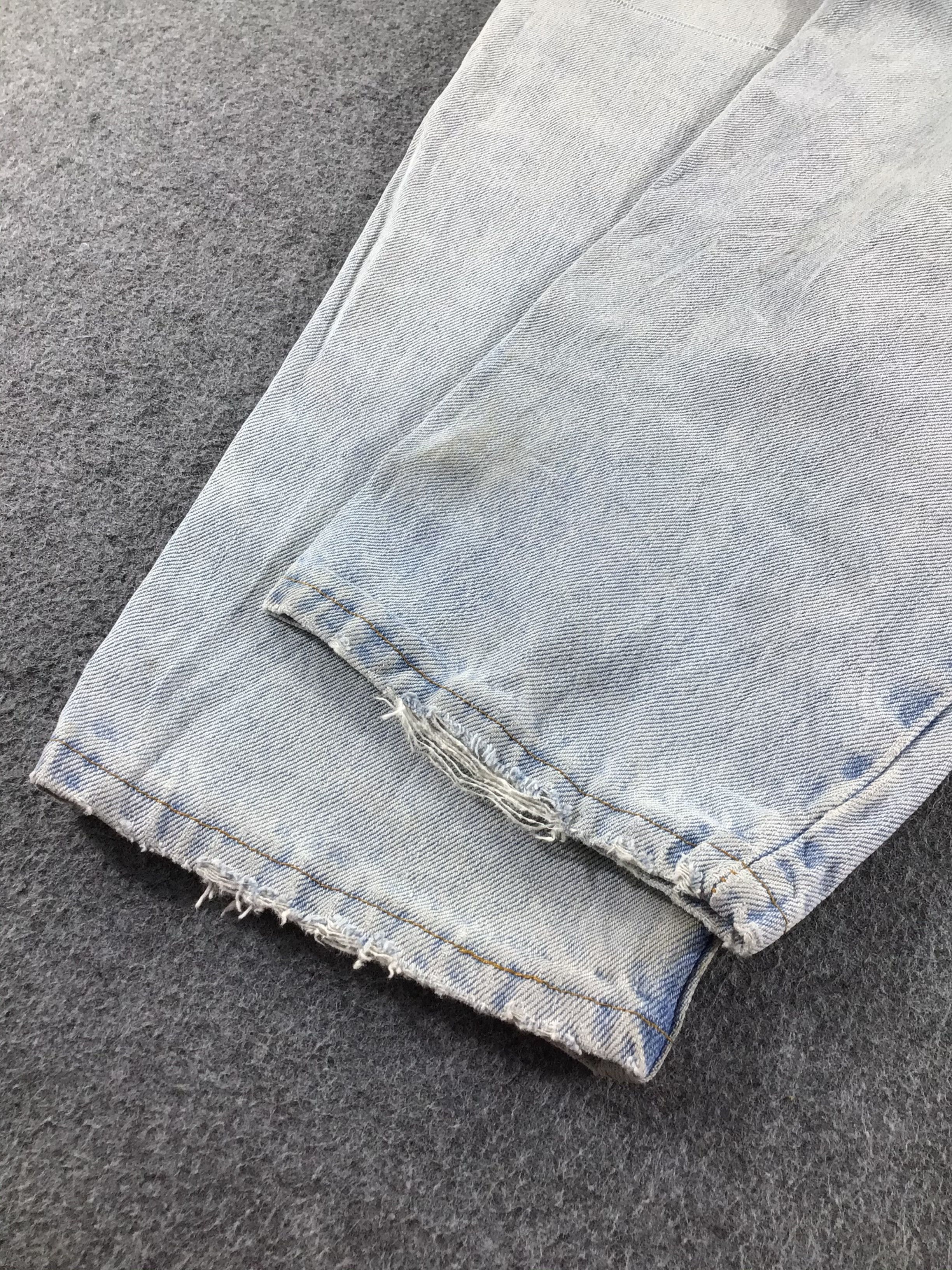Levi's Vintage Levis 560 Jeans Dirty Light Wash Denim -J515 Size US 34 / EU 50 - 6 Thumbnail