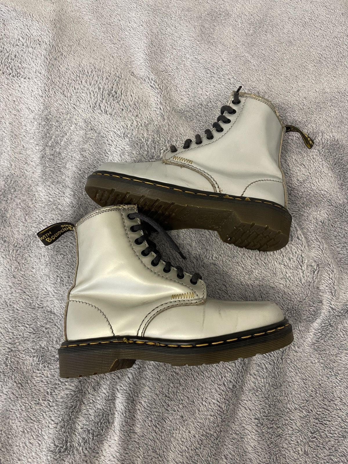 Dr. Martens Dr. Martens made in England aw612 vintage silver boots Size US 7 / IT 37 - 6 Thumbnail
