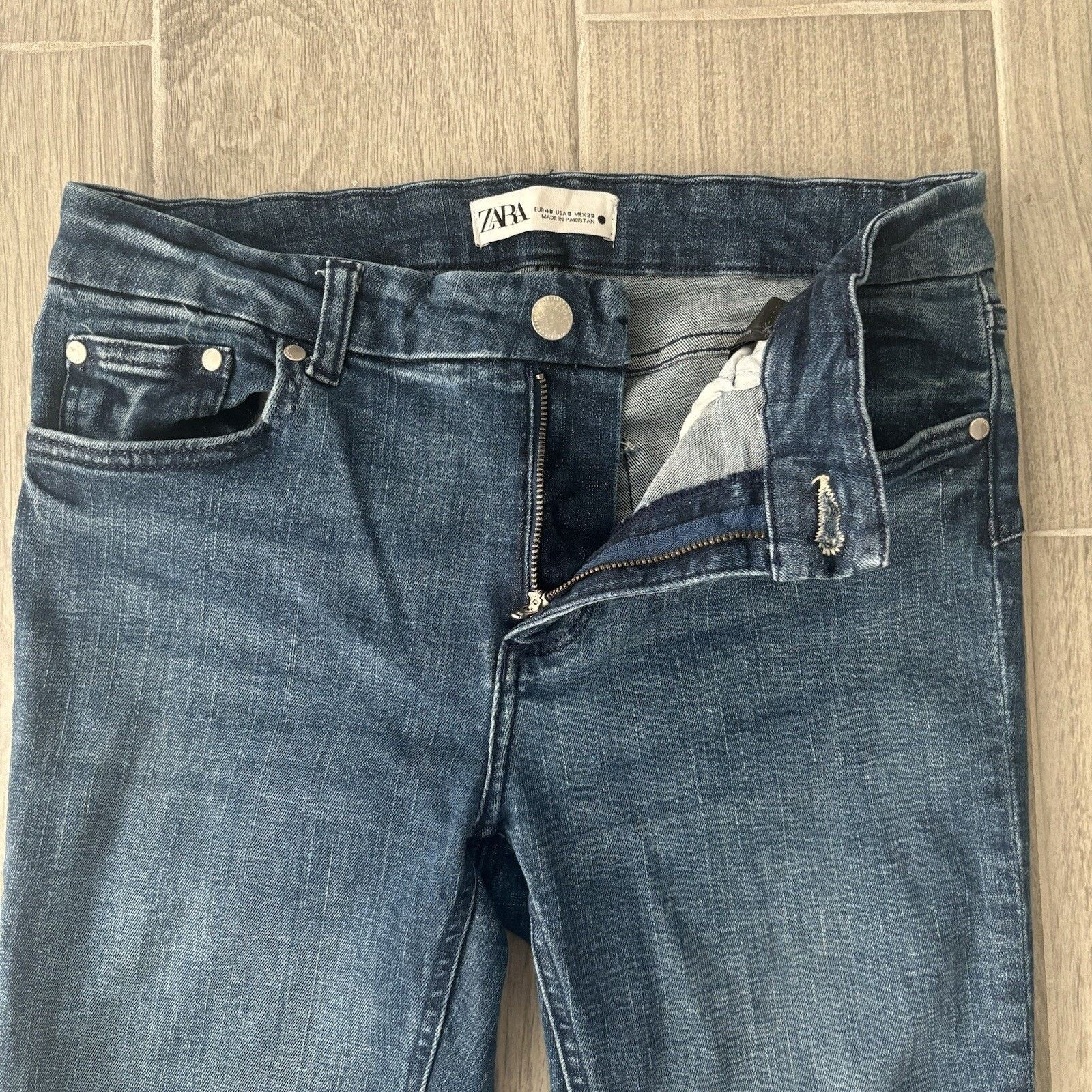 Zara Zara Women’s Sz. 8 Mid Rise Slim Fit Medium Wash Jeans Size 30" / US 8 / IT 44 - 3 Thumbnail