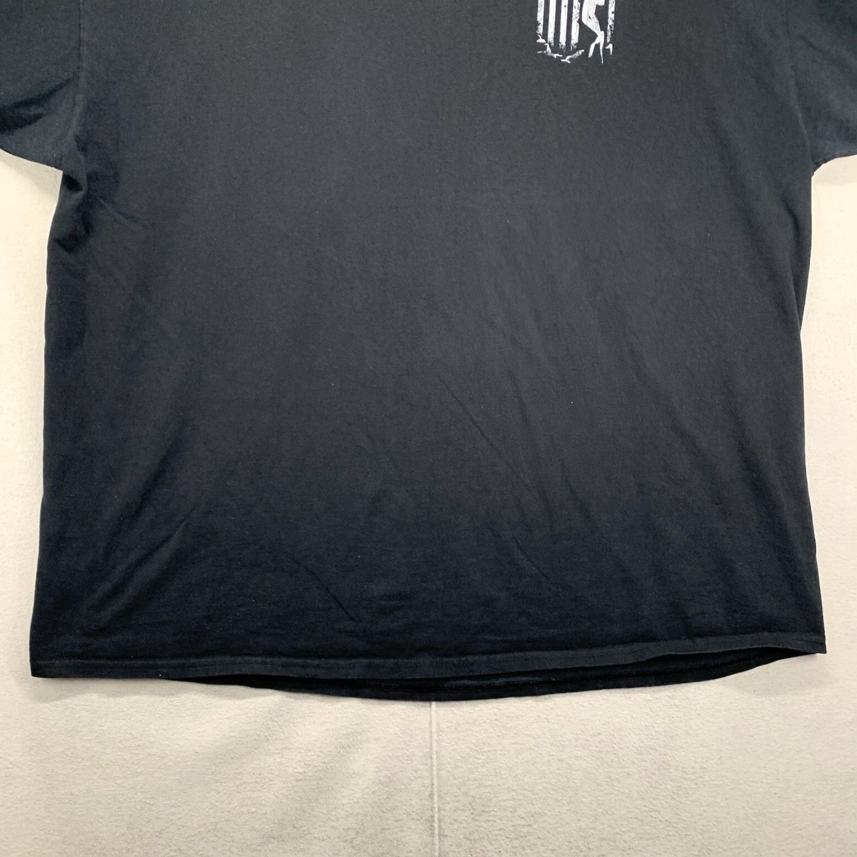 Vintage VINTAGE Men’s Scuba Diver T-Shirt XL Black Graphic Print American Flag Shark Short Sleeve Mens Size US XL / EU 56 / 4 - 7 Thumbnail