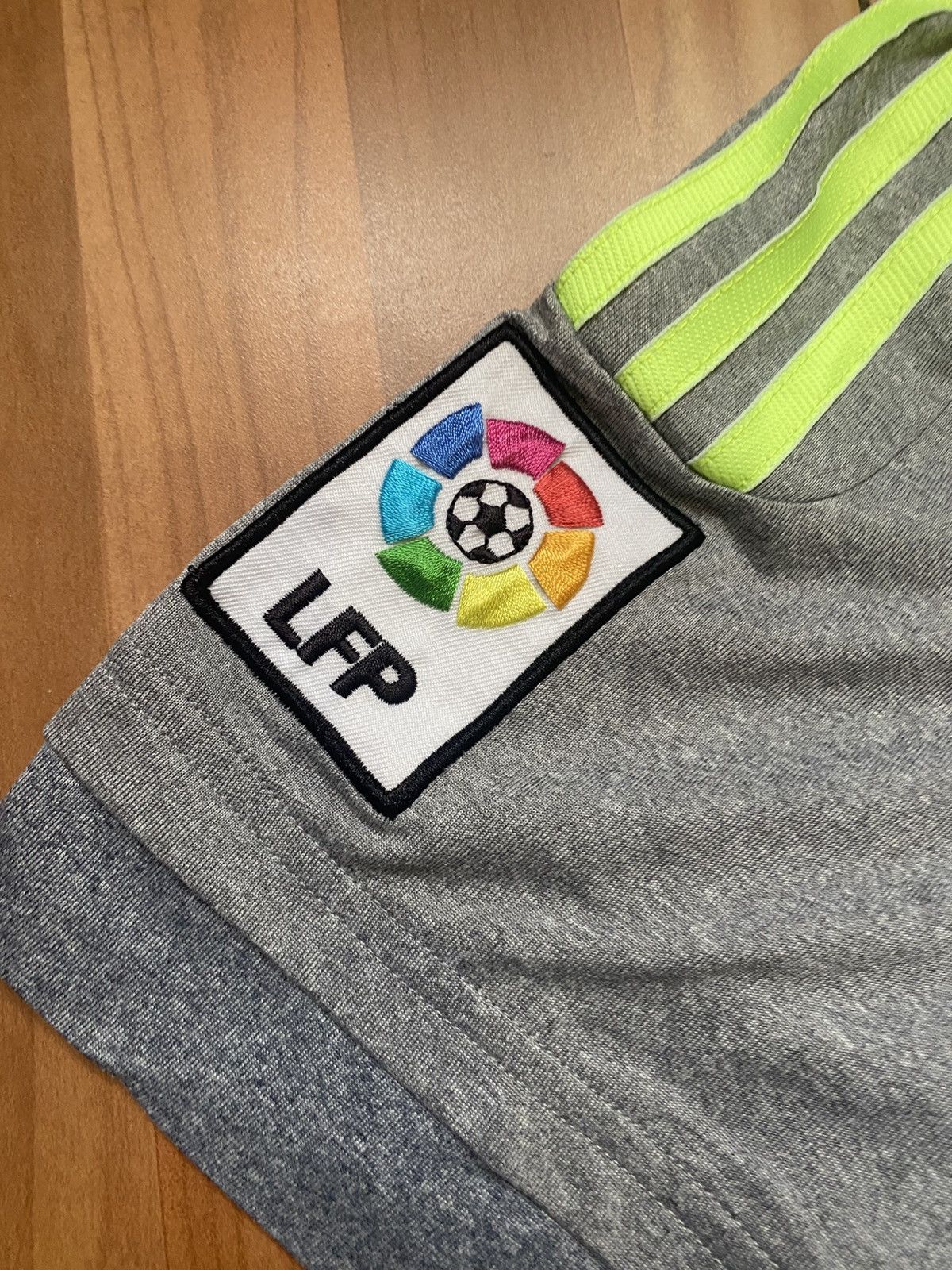 Adidas adidas Real Madrid 2015/16 Away Size US S / EU 44-46 / 1 - 5 Thumbnail
