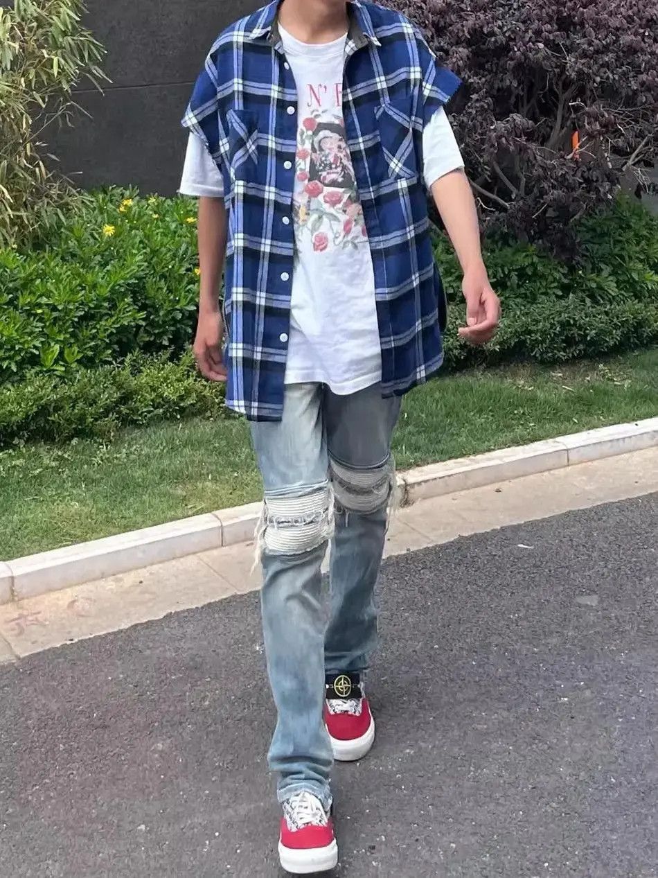 Japanese Brand Retro loose fitting straight leg distressed jeans Size US 32 / EU 48 - 4 Thumbnail