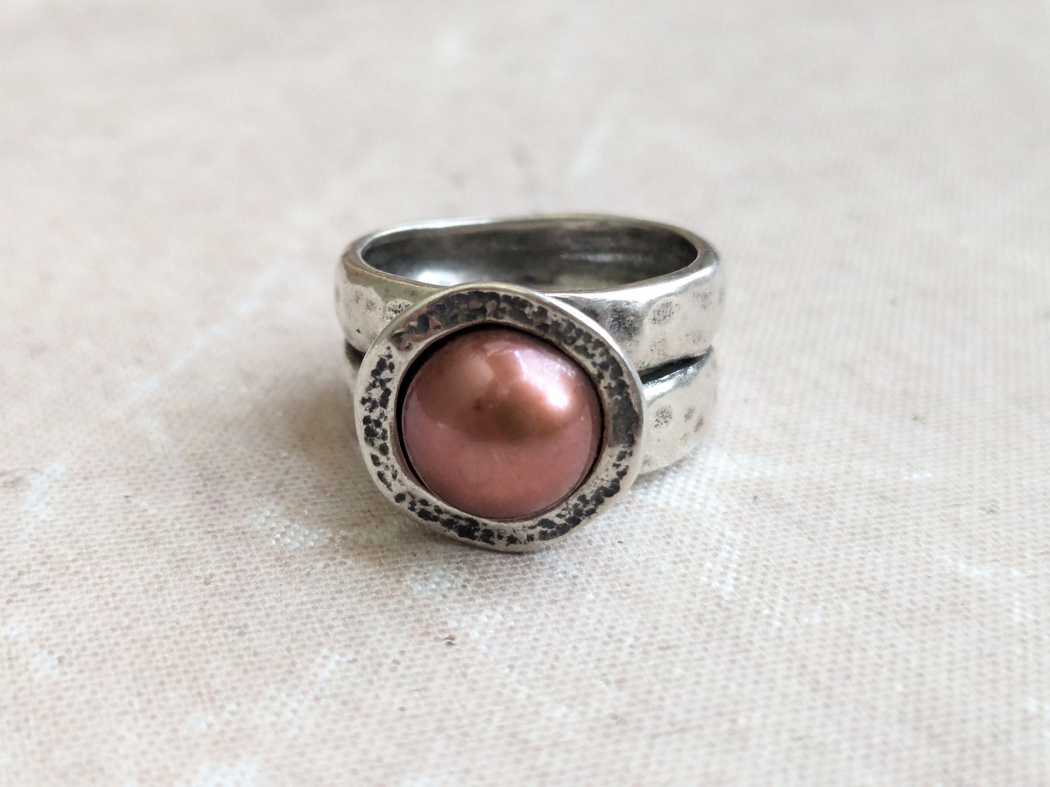 Sterling Silver Didae Sterling Silver Ring Pink Pearl 8.25 Hammered Size ONE SIZE - 4 Thumbnail