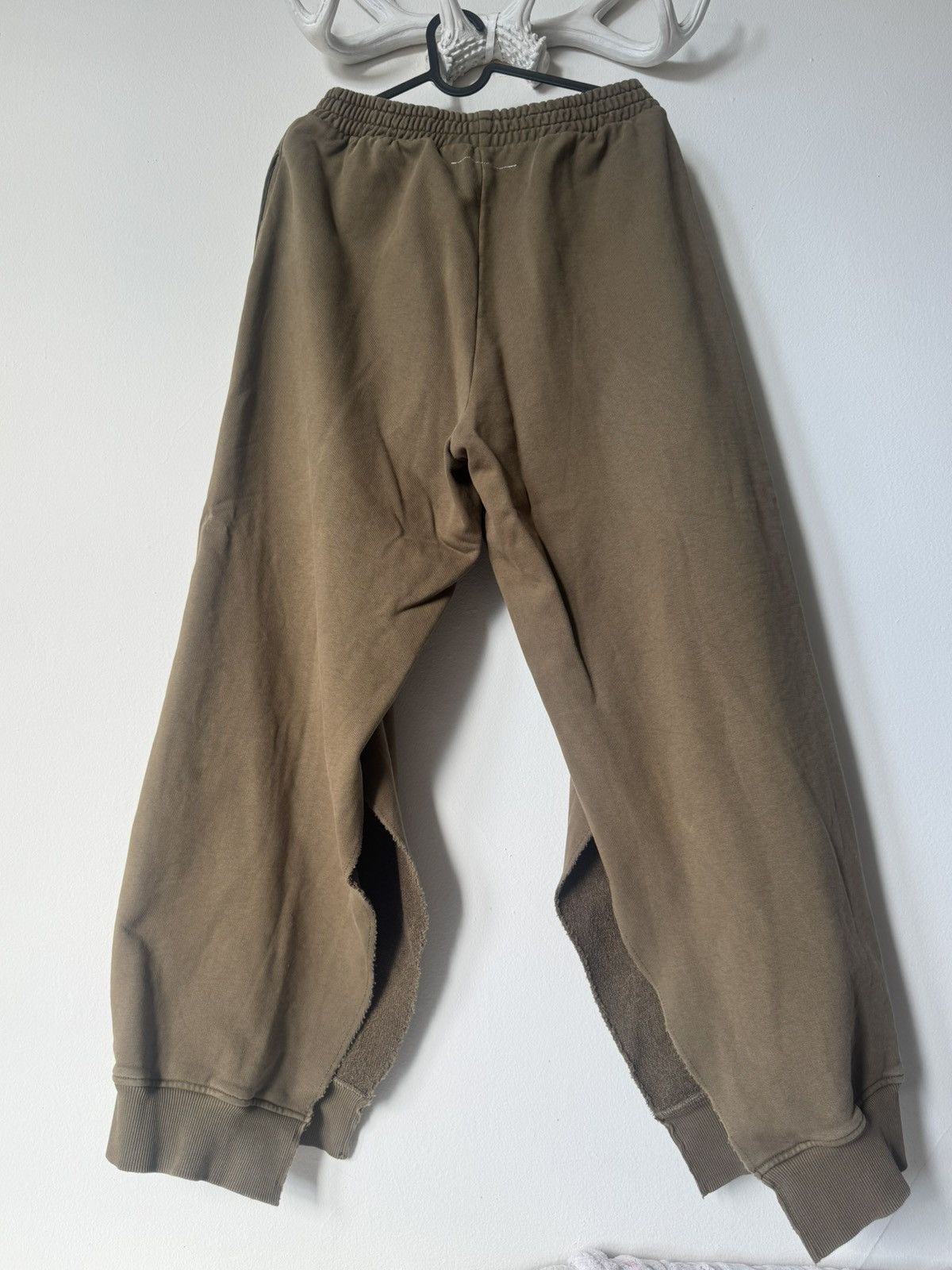 Maison Margiela Maison Margiela MM6 Split Sweatpants Beige Size US 32 / EU 48 - 2 Thumbnail