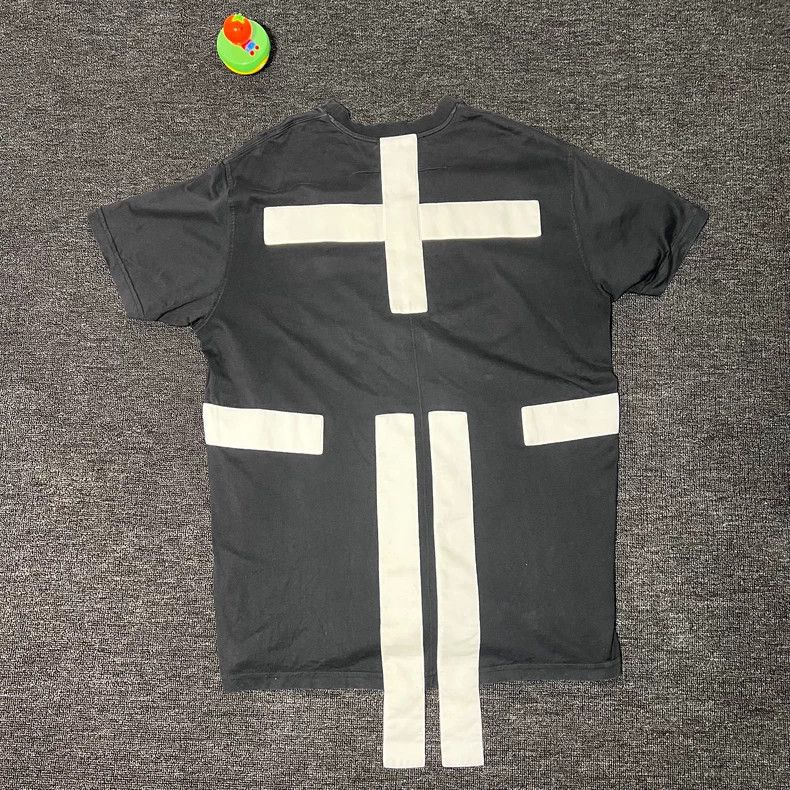 Givenchy Givenchy Cross Ribbon Short Sleeve Tee - dmc Size US XXS / EU 40 - 1 Thumbnail