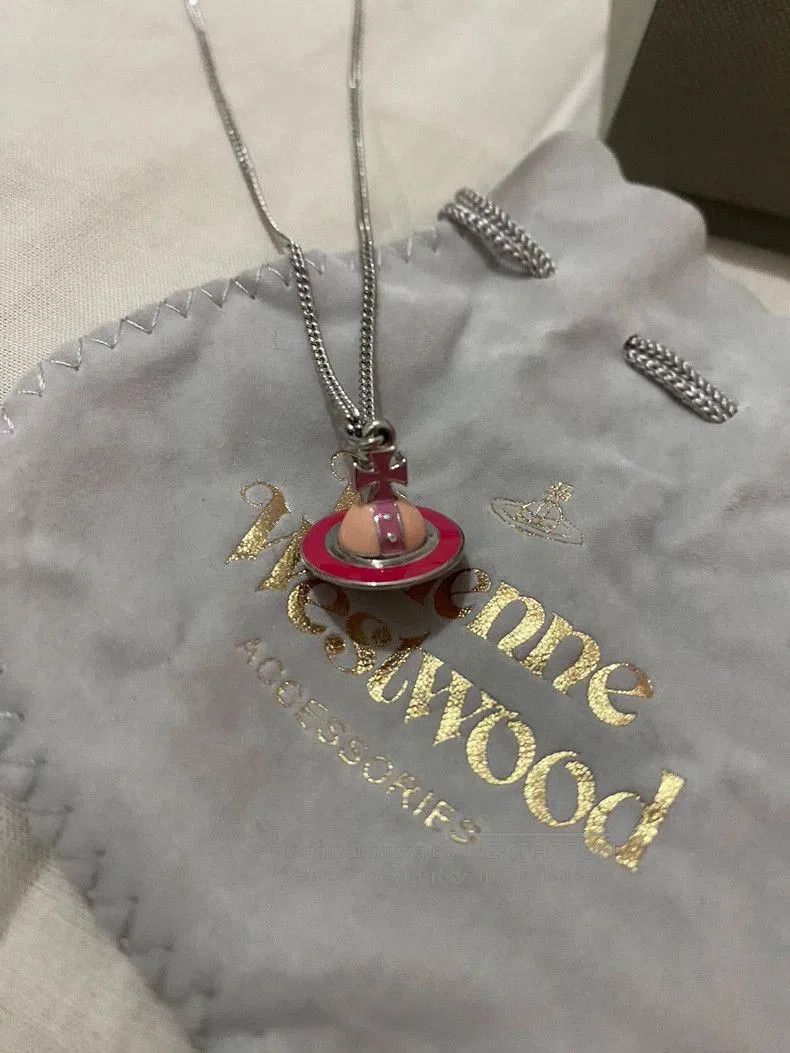 Vivienne Westwood Vivienne Westwood Pink Orb Enamel Necklace . Size ONE SIZE - 1 Thumbnail