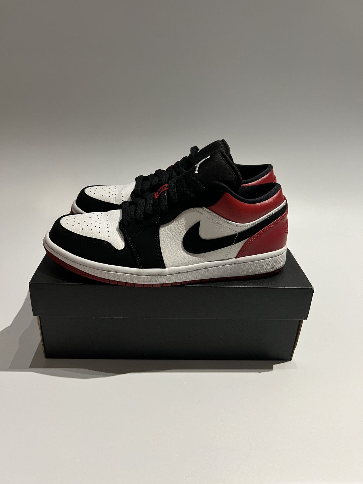 Nike Air Jordan 1 Low “Gym Red” Black Toe Low Sneakers Size US 8 / EU 41 - 5 Thumbnail