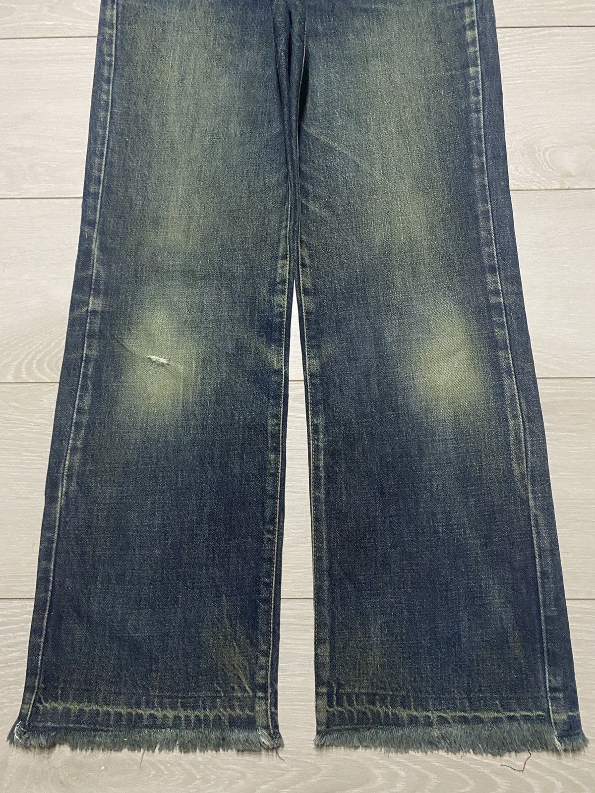 Japanese Brand Vintage Japanese Brand Mud Wash Frayer Baggy Jeans Size US 26 / EU 42 - 5 Thumbnail