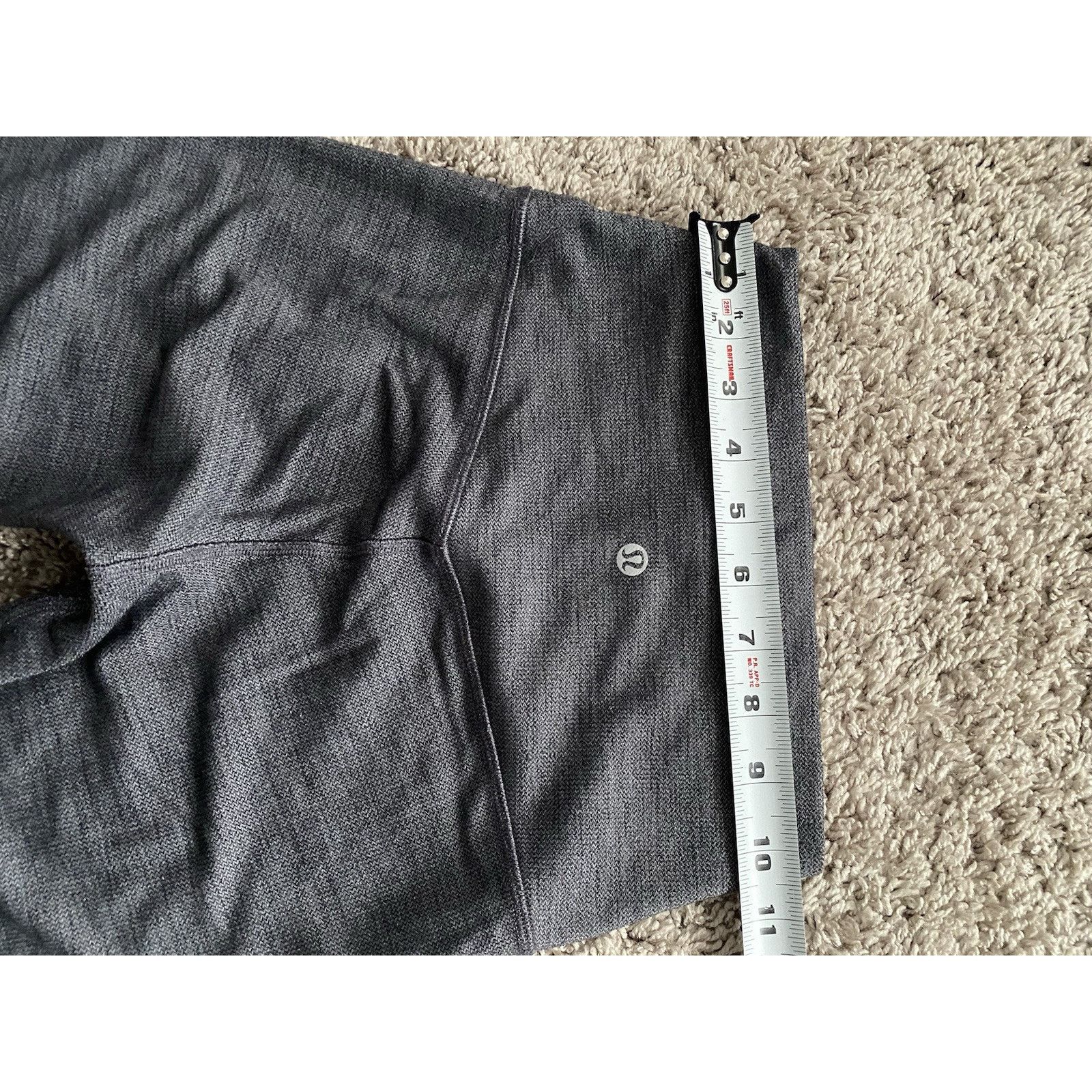 Lululemon Lululemon Gray Leggings sz 4 Size 27" / US 4 / IT 40 - 3 Thumbnail