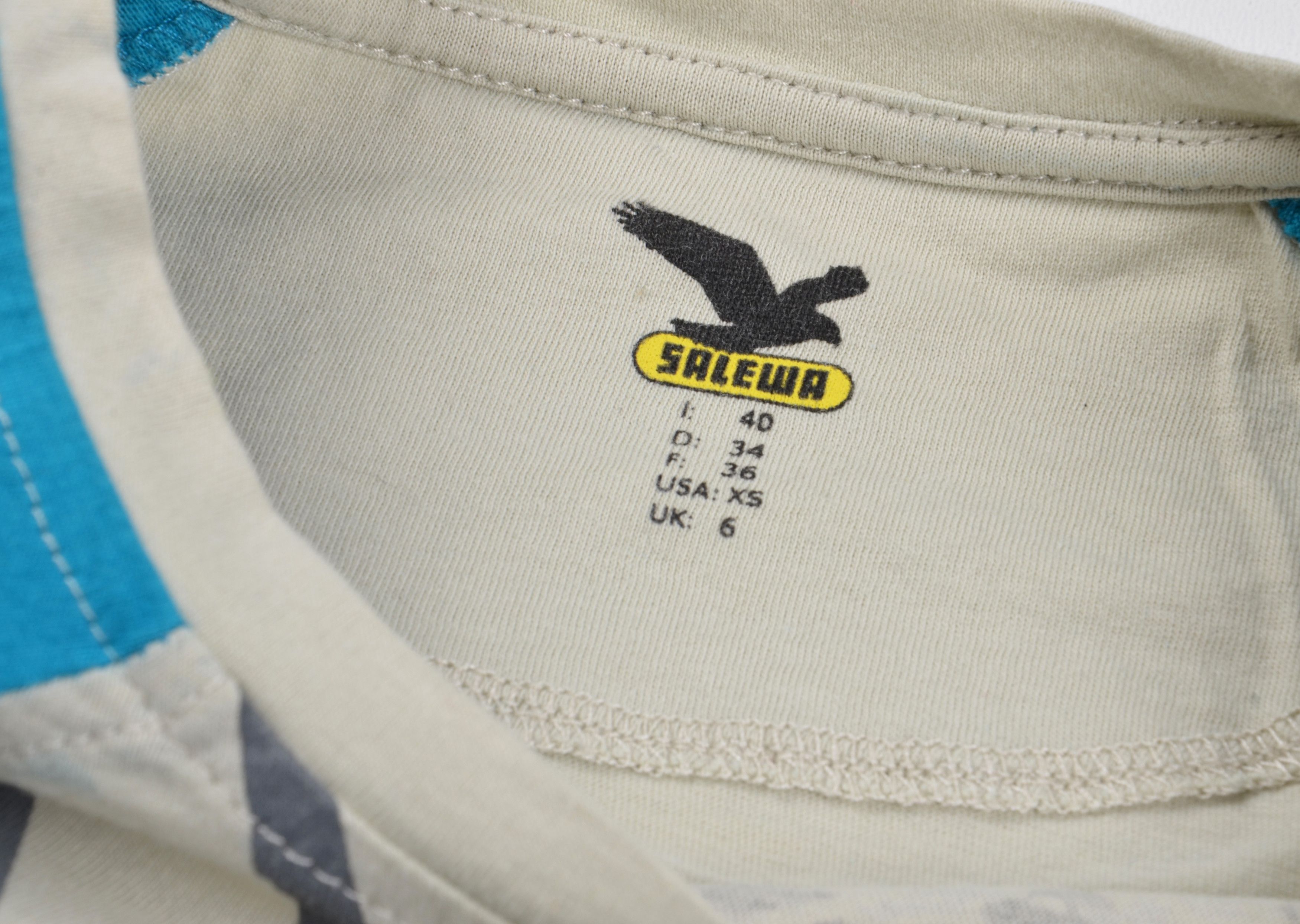 SALEWA Vintage Salewa Y2K Graphic Print Indie Grunge Raglan Tee Size XS / US 0-2 / IT 36-38 - 8 Thumbnail