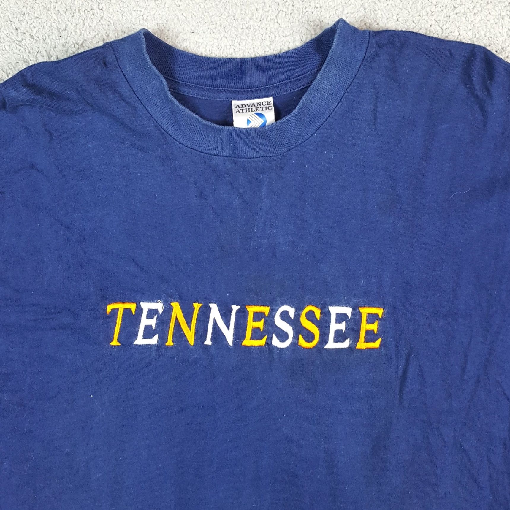 Vintage VINTAGE Tennessee Vols Football Embroidered Mens 2XL T Shirt College Sports Blue Cotton Advance Athletic Shirt Mens Size US XXL / EU 58 / 5 - 2 Thumbnail
