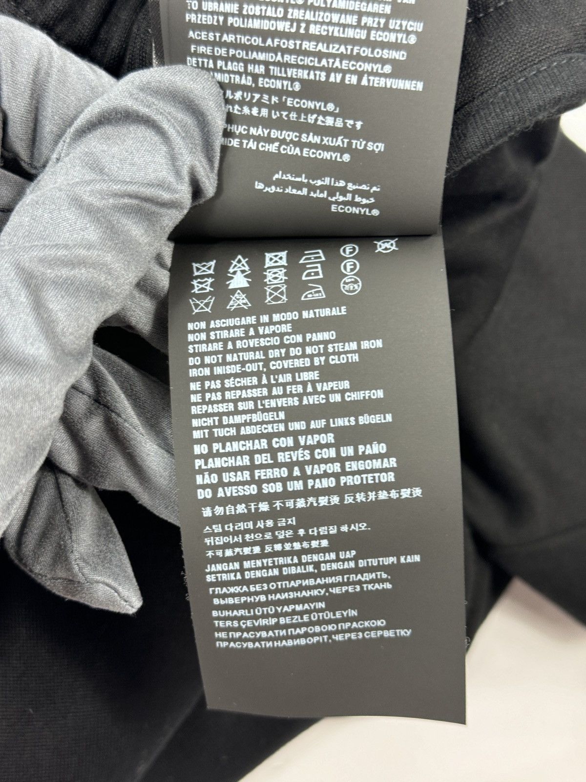 Prada TRIANGLE LOGO JOGGERS Size US 30 / EU 46 - 13 Thumbnail
