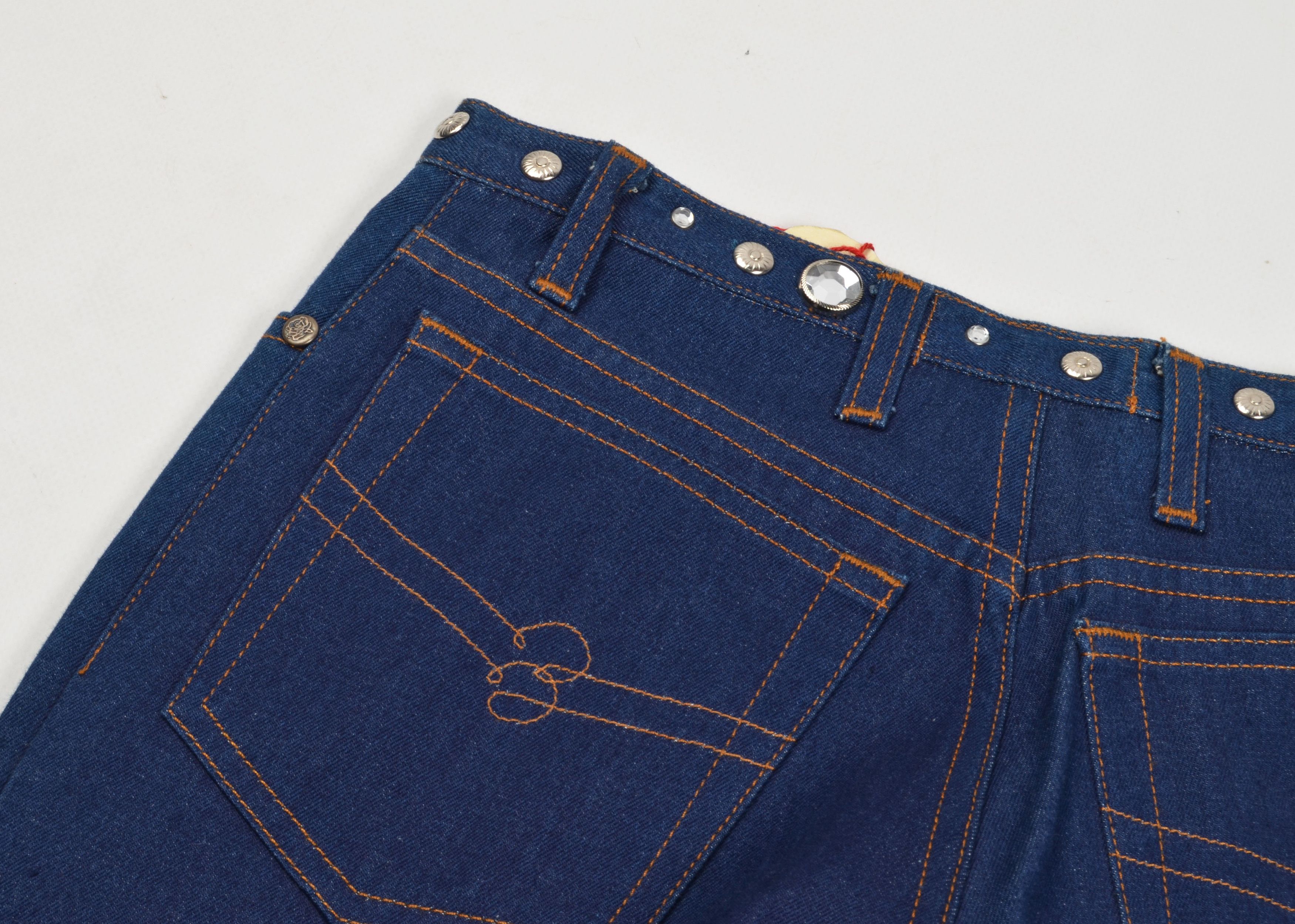 Anna Molinari Anna Molinari Blumarine Stones Decorated Denim Shorts Size 26" / US 2 / IT 38 - 7 Thumbnail