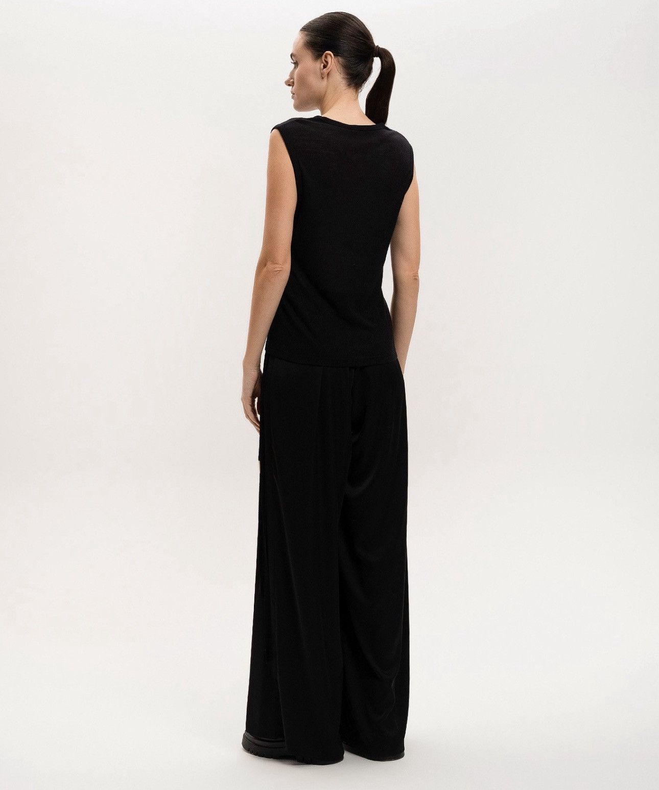 Ann Demeulemeester Last Ann Demeulemeester Ribbed Black Top Size M / US 6-8 / IT 42-44 - 4 Thumbnail