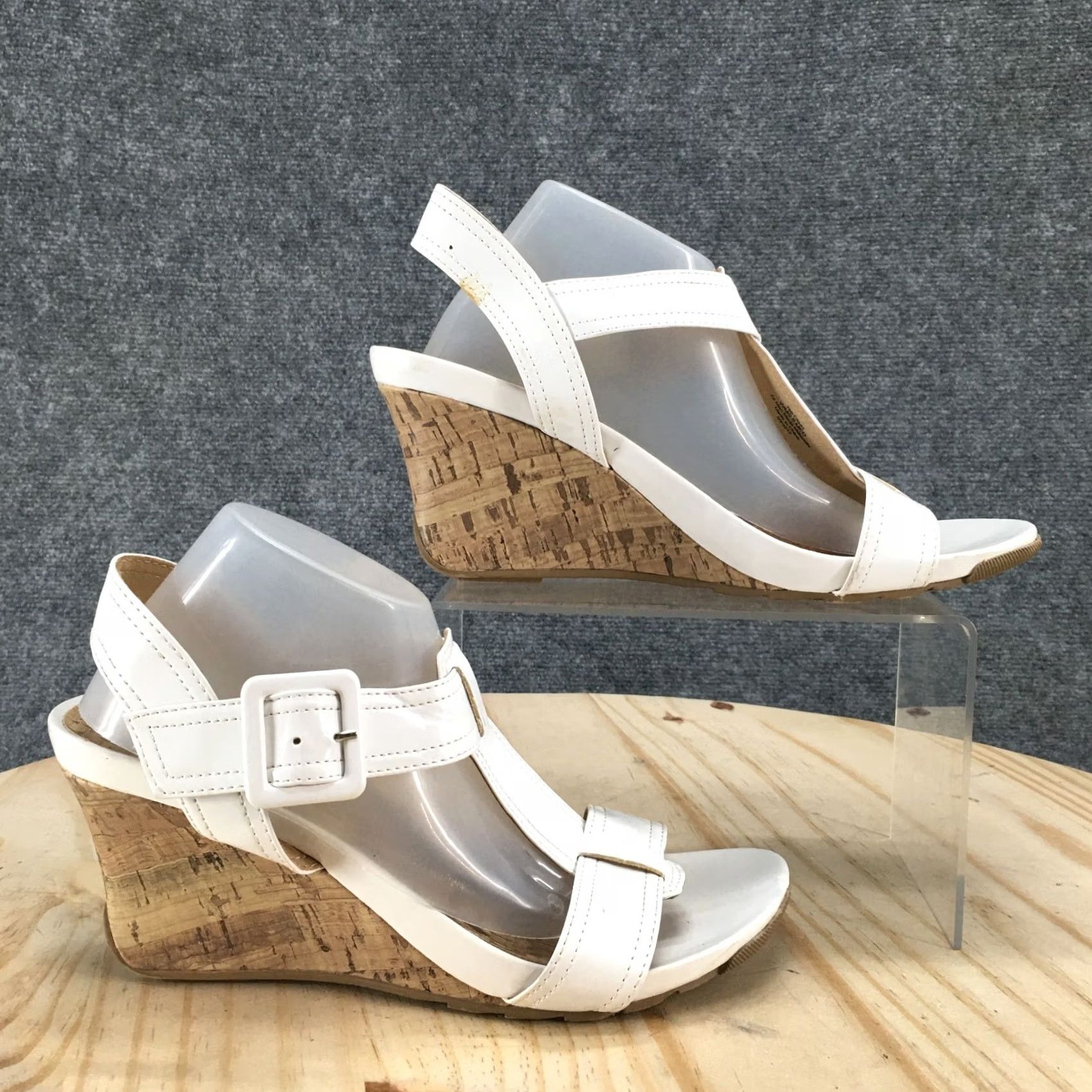 Kenneth Cole Kenneth Cole Reaction Sandals Womens 8 M Tea Cabin Wedge Slingback White Buckle Size US 8 / IT 38 - 2 Thumbnail