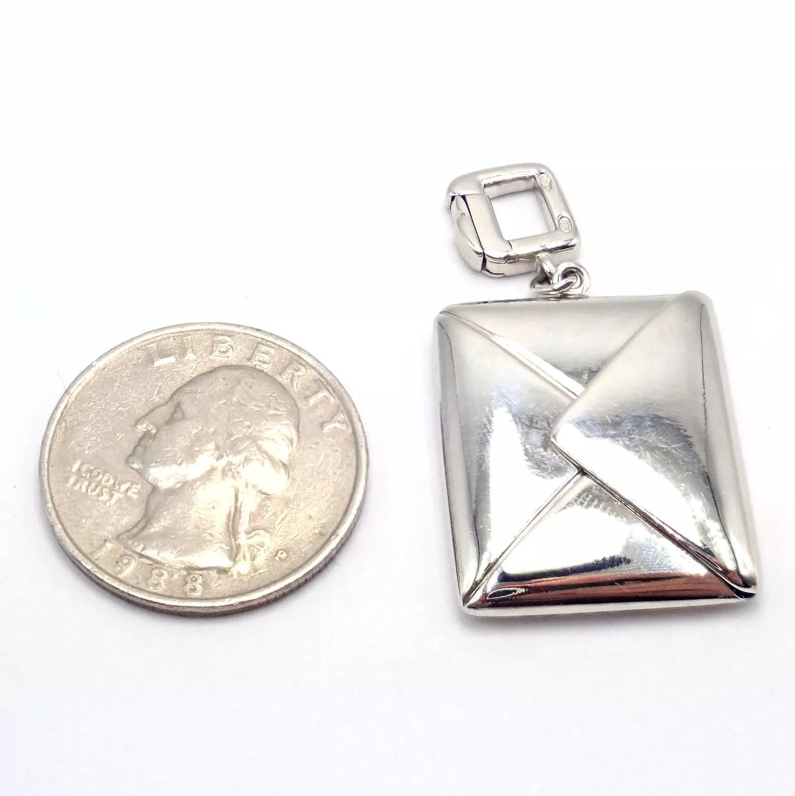 Louis Vuitton Louis Vuitton LV 18k Opening Envelope Letter Charm Pendant Size ONE SIZE - 4 Thumbnail