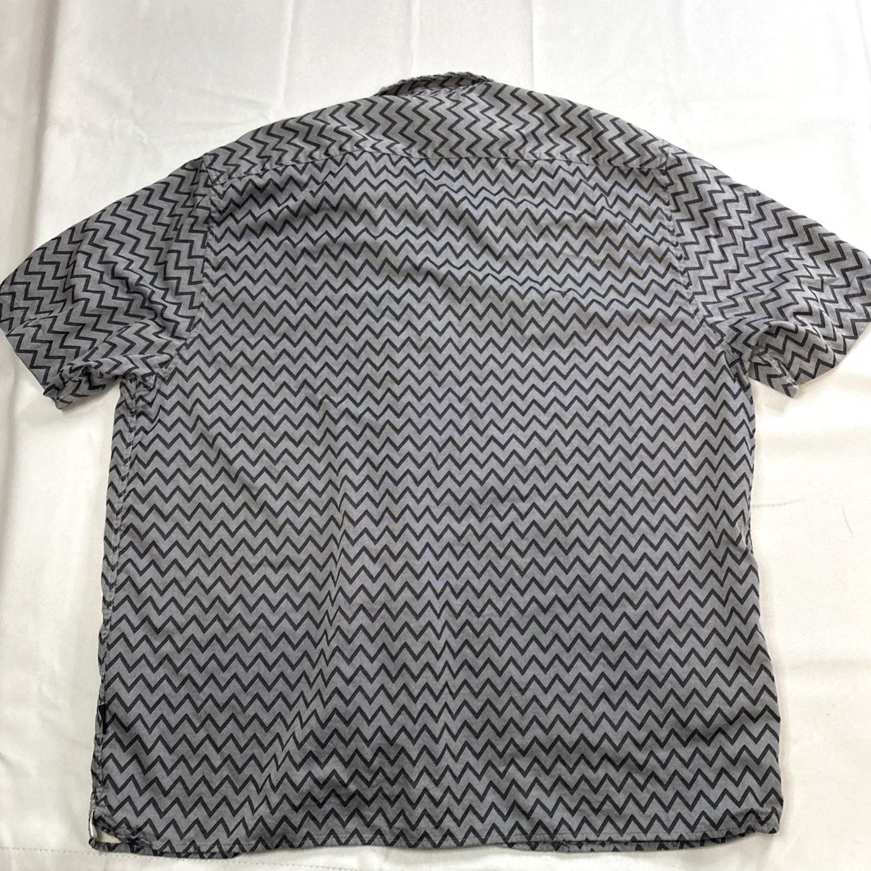 Ted Baker Ted Baker Bordup Shirt Mens 5 Black Gray Zig-Zag Button-Up Short Sleeve Cotton Shirt Mens Size US S / EU 44-46 / 1 - 5 Thumbnail