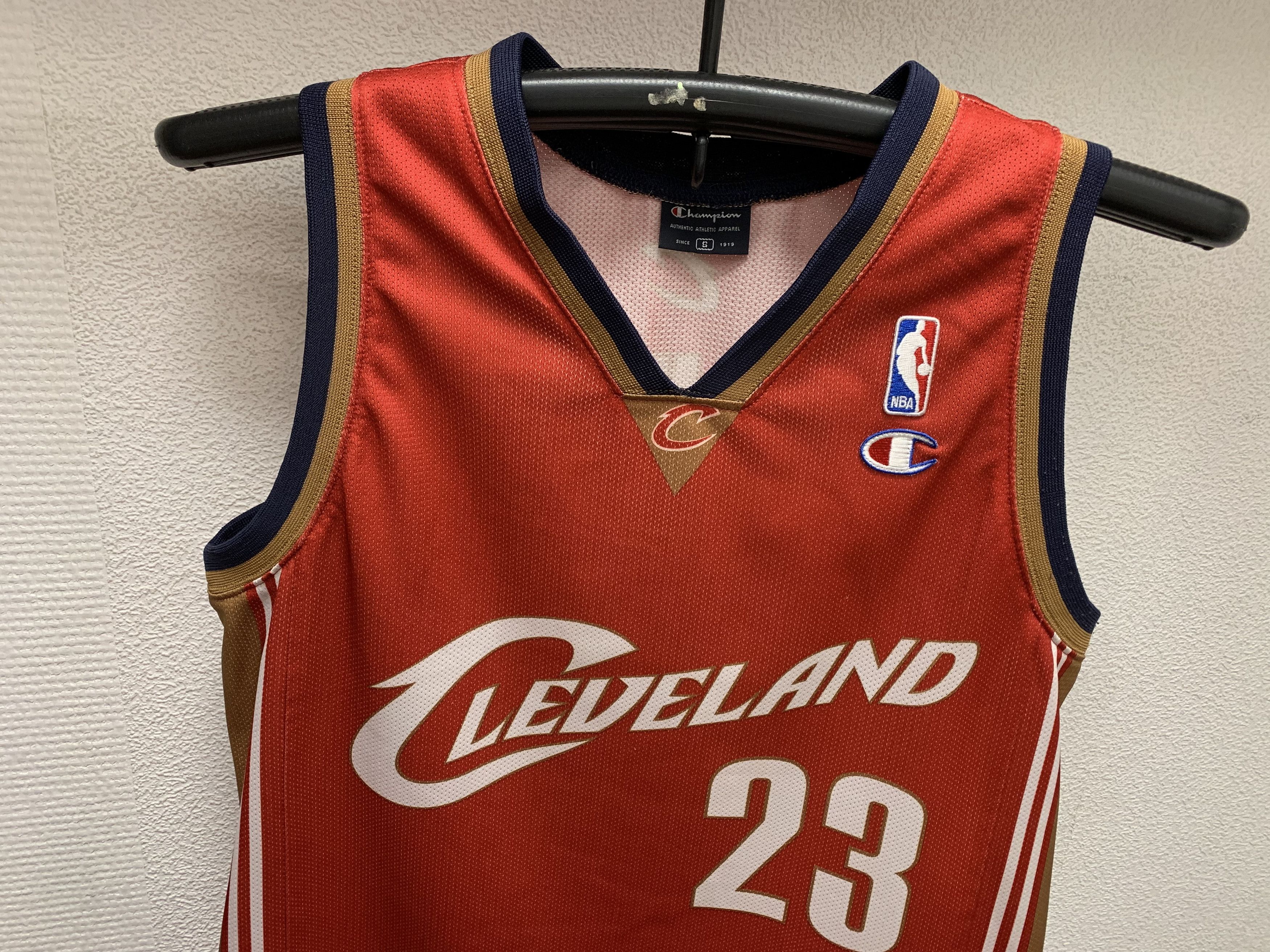 Champion Lebron James vintage jersey champion Cleveland cavaliers S Size US S / EU 44-46 / 1 - 3 Thumbnail