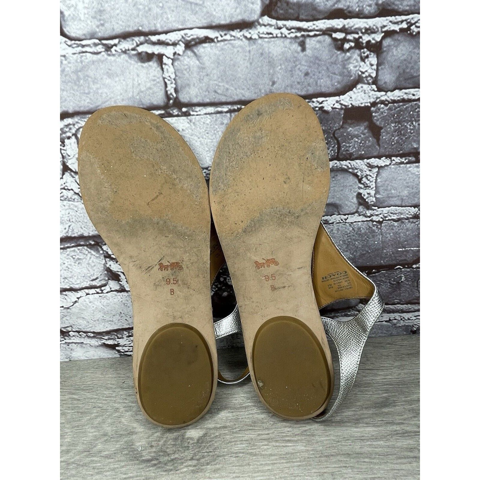 Coach Coach Cheyanne Silver Leather Thong Strap Flats Sandals Wome Size US 9.5 / IT 39.5 - 17 Thumbnail