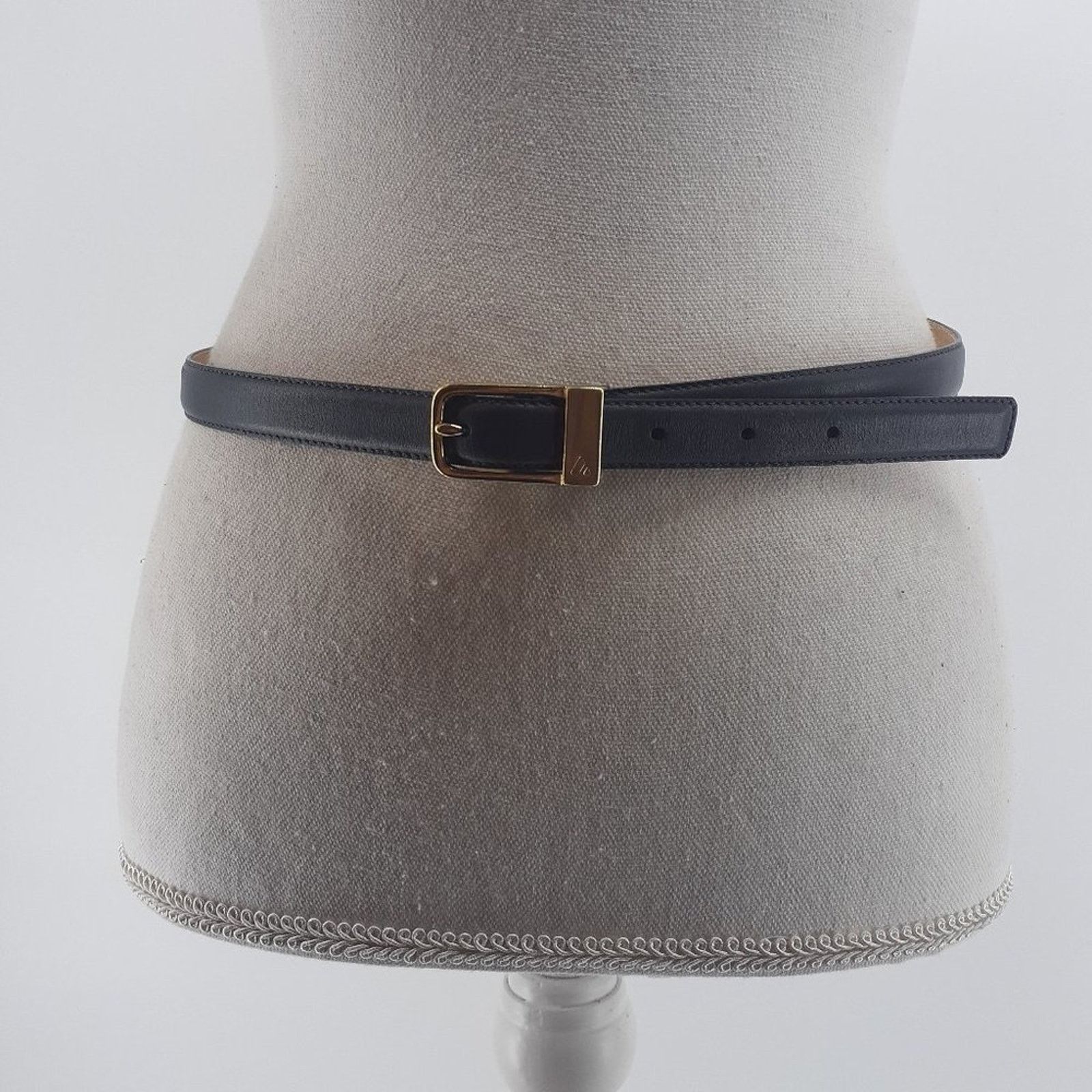 Other Liz Claiborne Accessories Gray Skinny Full Grain Aniline L Size ONE SIZE - 1 Thumbnail