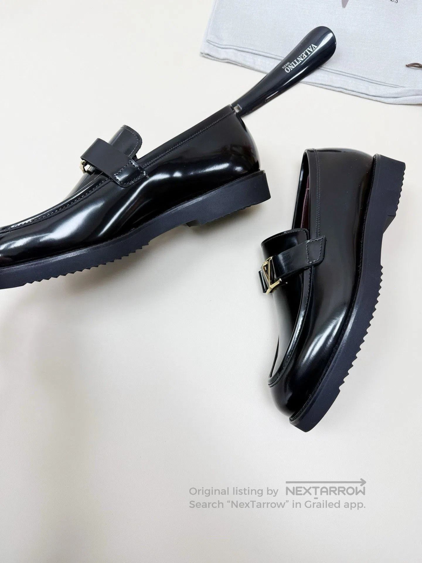 Valentino Valentino Thick. Size US 7 / IT 37 - 5 Thumbnail