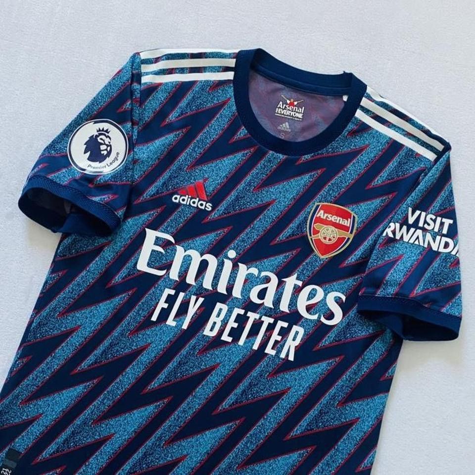 Adidas Arsenal Saka 2021 22 third PLAYER VERSION jersey Size US S / EU 44-46 / 1 - 6 Thumbnail