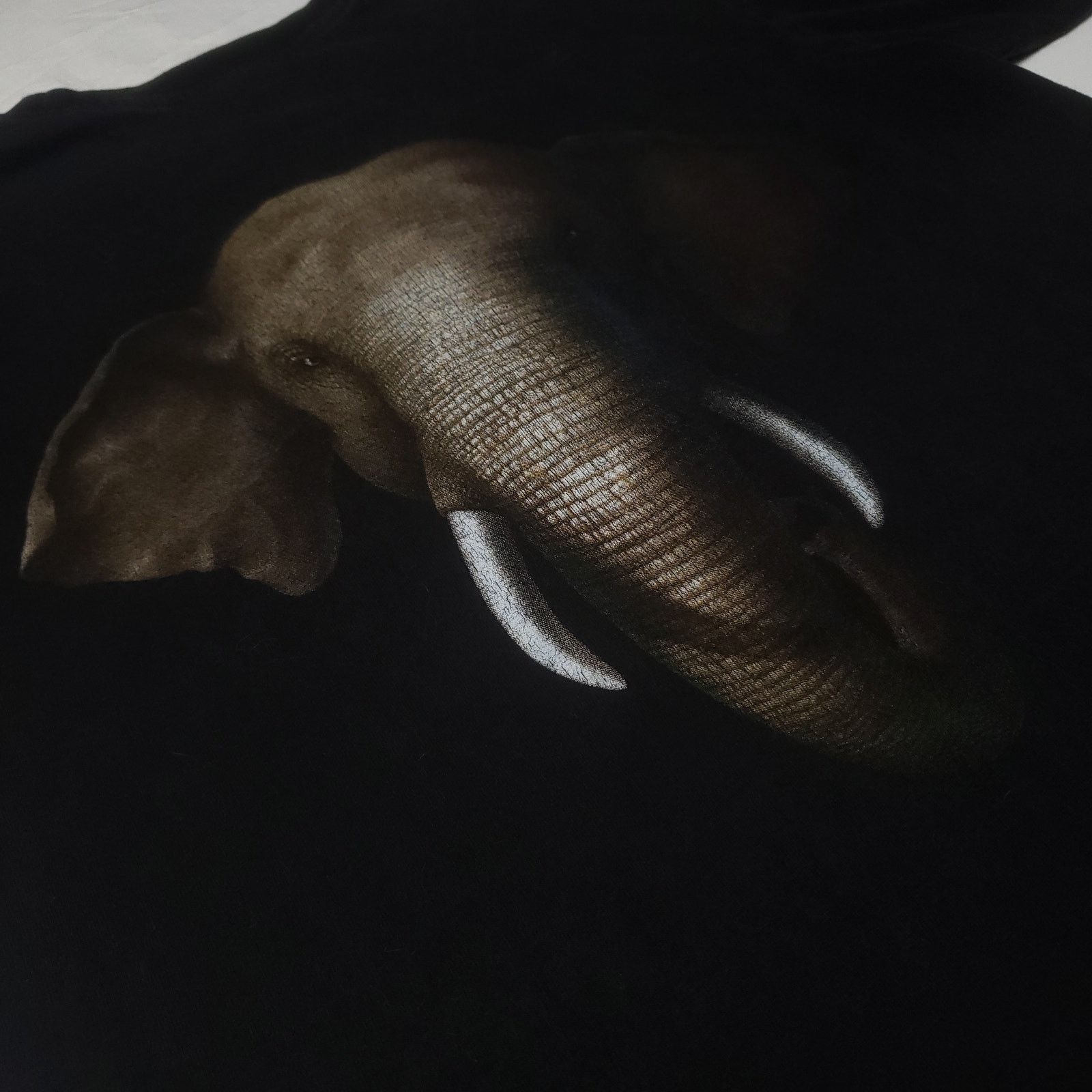 Vintage Vintage Thailand The Elephant’s Kingdom T Shirt Size M Size US M / EU 48-50 / 2 - 4 Thumbnail